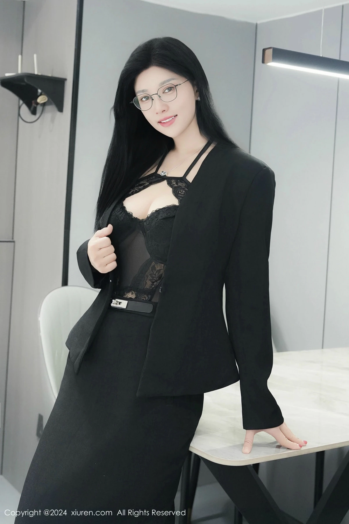 秀人集.com_[XiuRen秀人网]No.9639_模特雅茹老师性感黑色西服露黑色情趣内衣秀柔美身姿诱惑写真81P