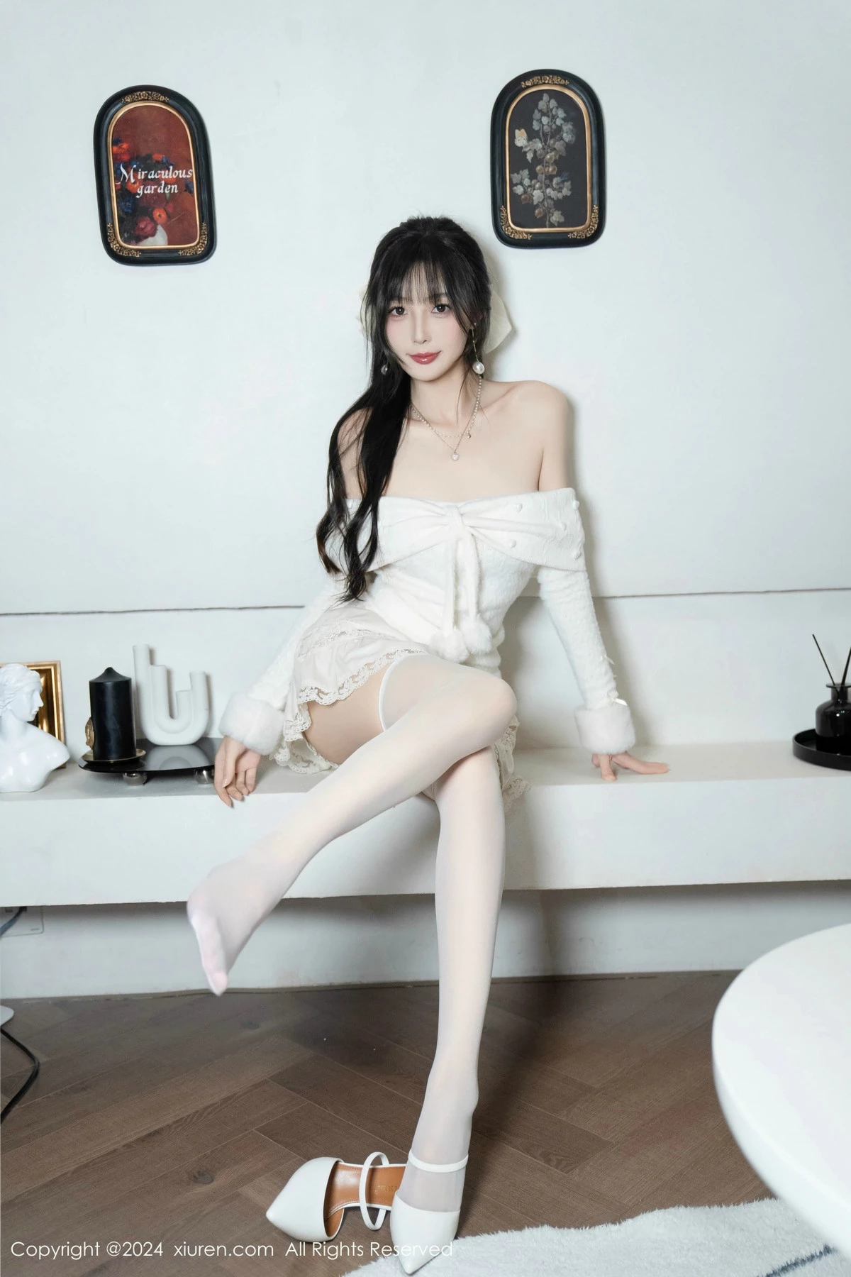 秀人集.com_[XiuRen秀人网]No.9658_模特林星阑白色连衣短裙露红色情趣内衣配白丝袜秀美腿诱惑写真93P