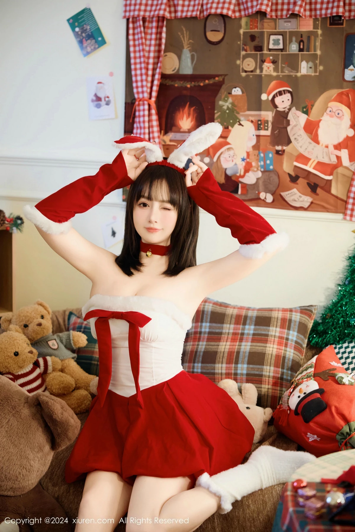秀人集.com_[XiuRen秀人网]No.9656_模特养乐多Doll圣诞主题性感红色连衣裙半脱秀丰腴身材诱惑写真53P