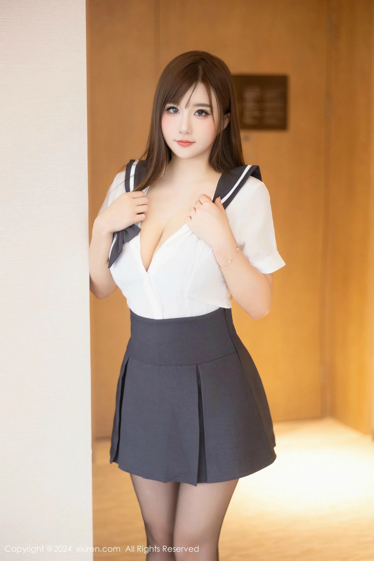 秀人集.com_[XiuRen秀人网]No.9663_模特小肉肉咪性感灰色JK制服配超薄黑丝秀凹凸身材撩人诱惑写真78P