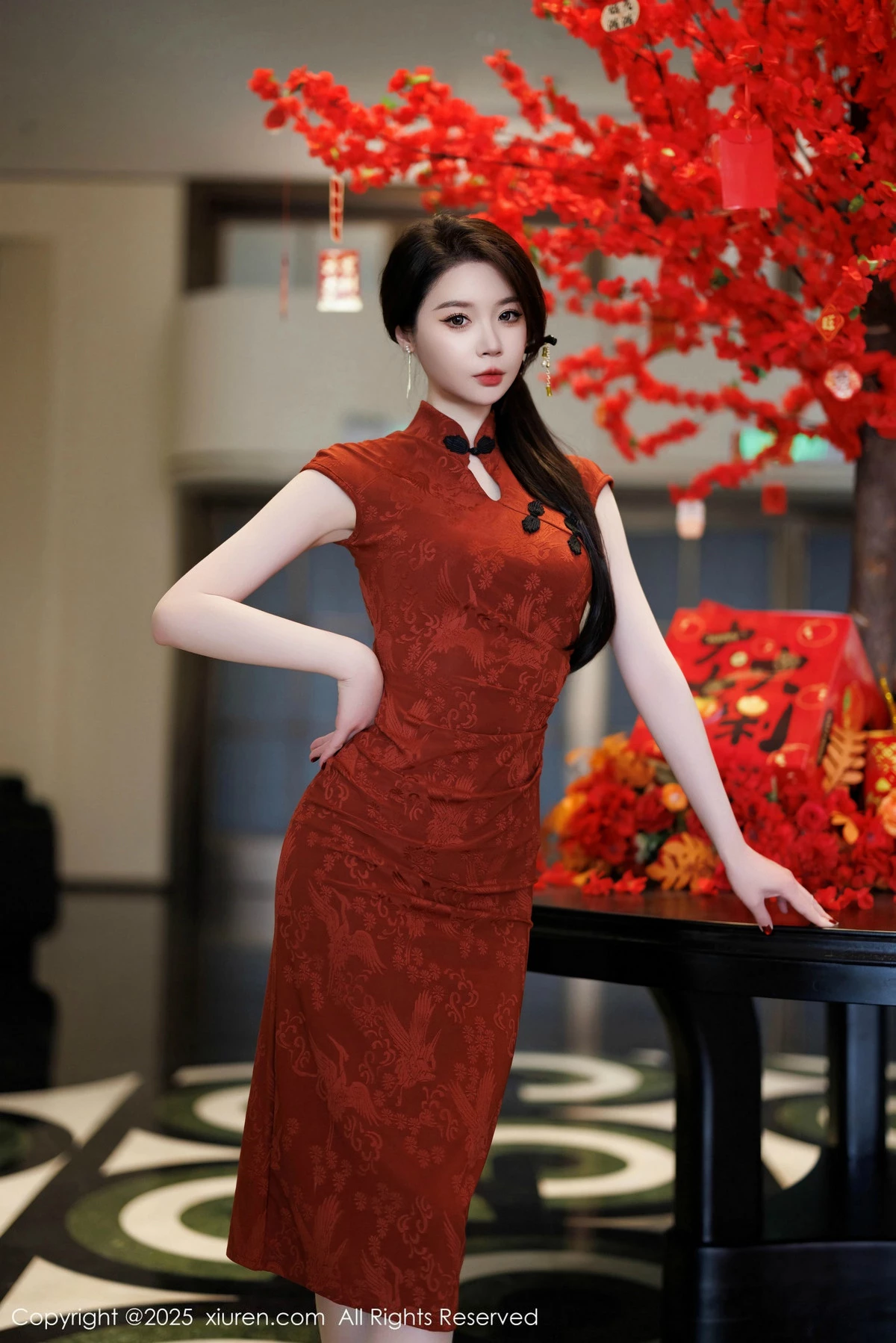 秀人集.com_[XiuRen秀人网]No.9812_模特梦心玥性感红色旗袍服饰露红色内衣秀高挑曼妙身姿诱惑写真91P