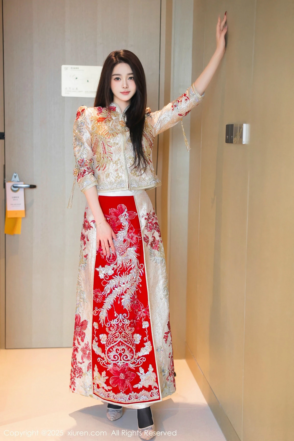 秀人集.com_[XiuRen秀人网]No.9833_模特Candy糖糖性感喜庆服饰露红色情趣服饰秀丰腴身材诱惑写真88P