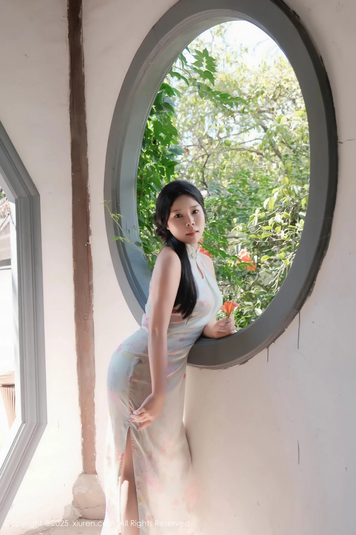 秀人集.com_[XiuRen秀人网]No.9893_模特麦田性感浅蓝色旗袍配超薄无内肉丝秀曼妙身姿撩人诱惑写真70P