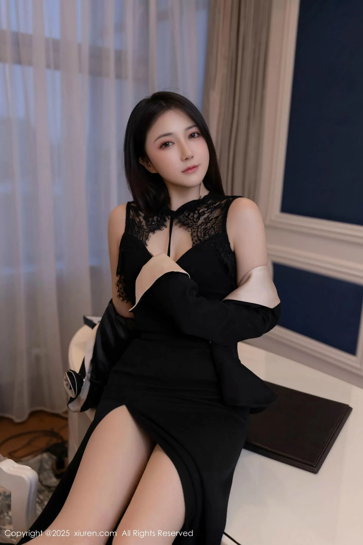 秀人集.com_[XiuRen秀人网]No.9953_模特鱼子酱Fish性感黑色连衣裙配超薄肉丝秀曼妙身姿诱惑写真80P