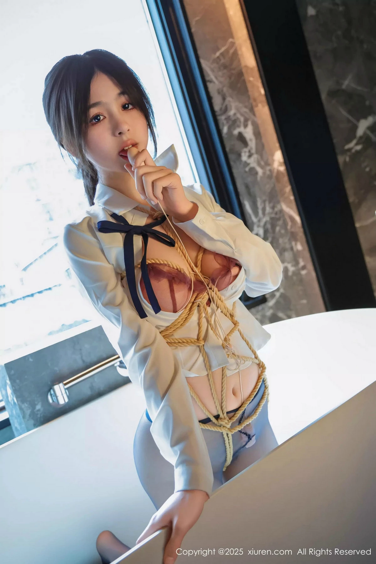 秀人集.com_[XiuRen秀人网]No.9949_模特奶芙乔乔捆绑主题性感JK制服配超薄黑丝秀凹凸身材诱惑写真72P