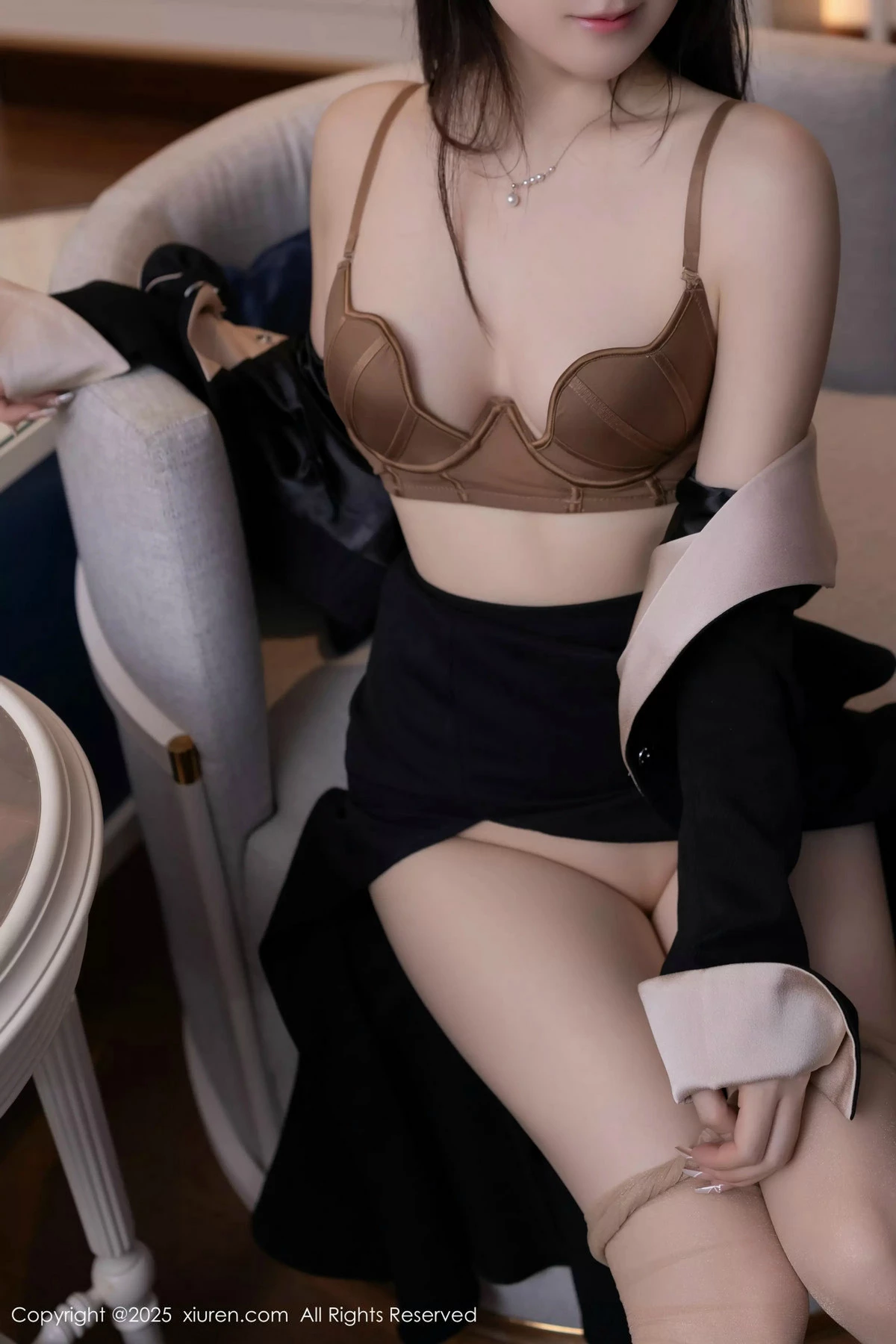 秀人集.com_[XiuRen秀人网]No.9953_模特鱼子酱Fish性感黑色连衣裙配超薄肉丝秀曼妙身姿诱惑写真80P