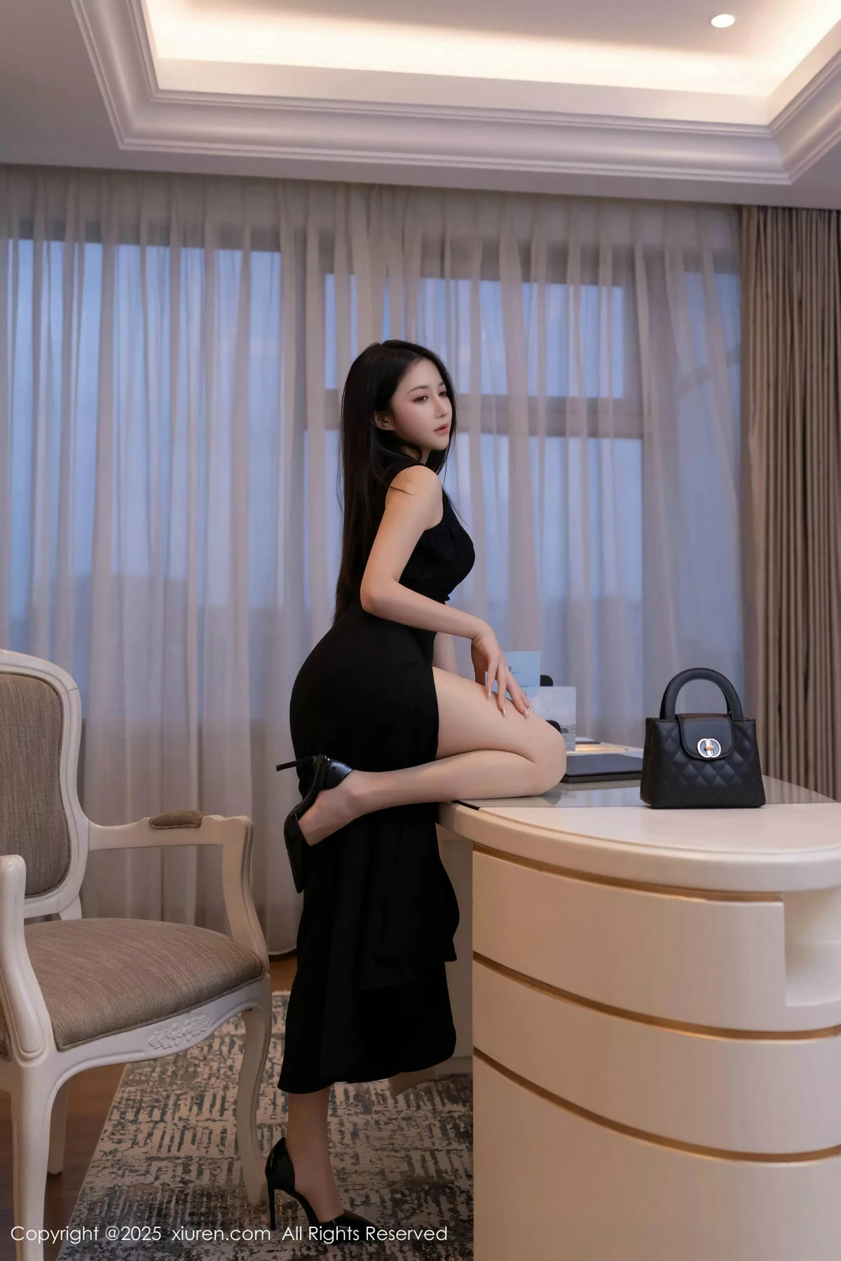 秀人集.com_[XiuRen秀人网]No.9953_模特鱼子酱Fish性感黑色连衣裙配超薄肉丝秀曼妙身姿诱惑写真80P