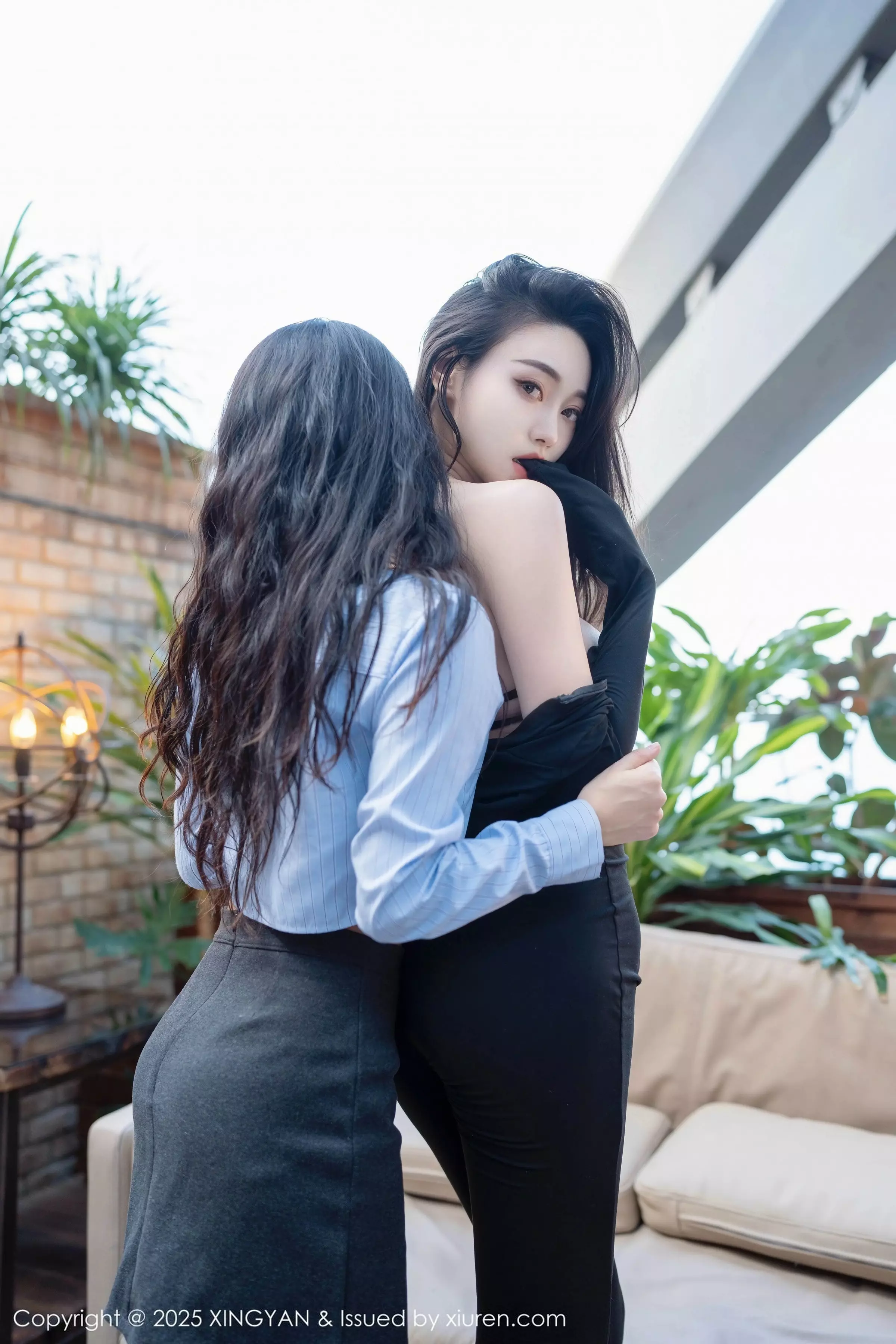 秀人集.com_[XINGYAN星颜社]VOL.322_模特清妙性感OL职业装露轻透黑色内衣秀完美身材诱惑写真81P