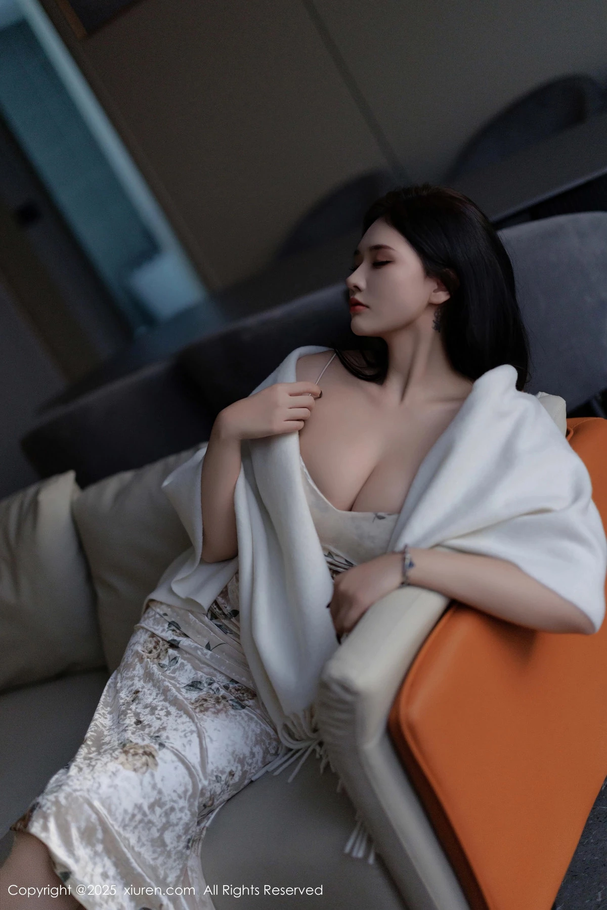 秀人集.com_[XiuRen秀人网]No.9899_模特娜比脱连衣短裙露性感蓝色内衣配超薄肉丝秀凹凸身材诱惑写真81P