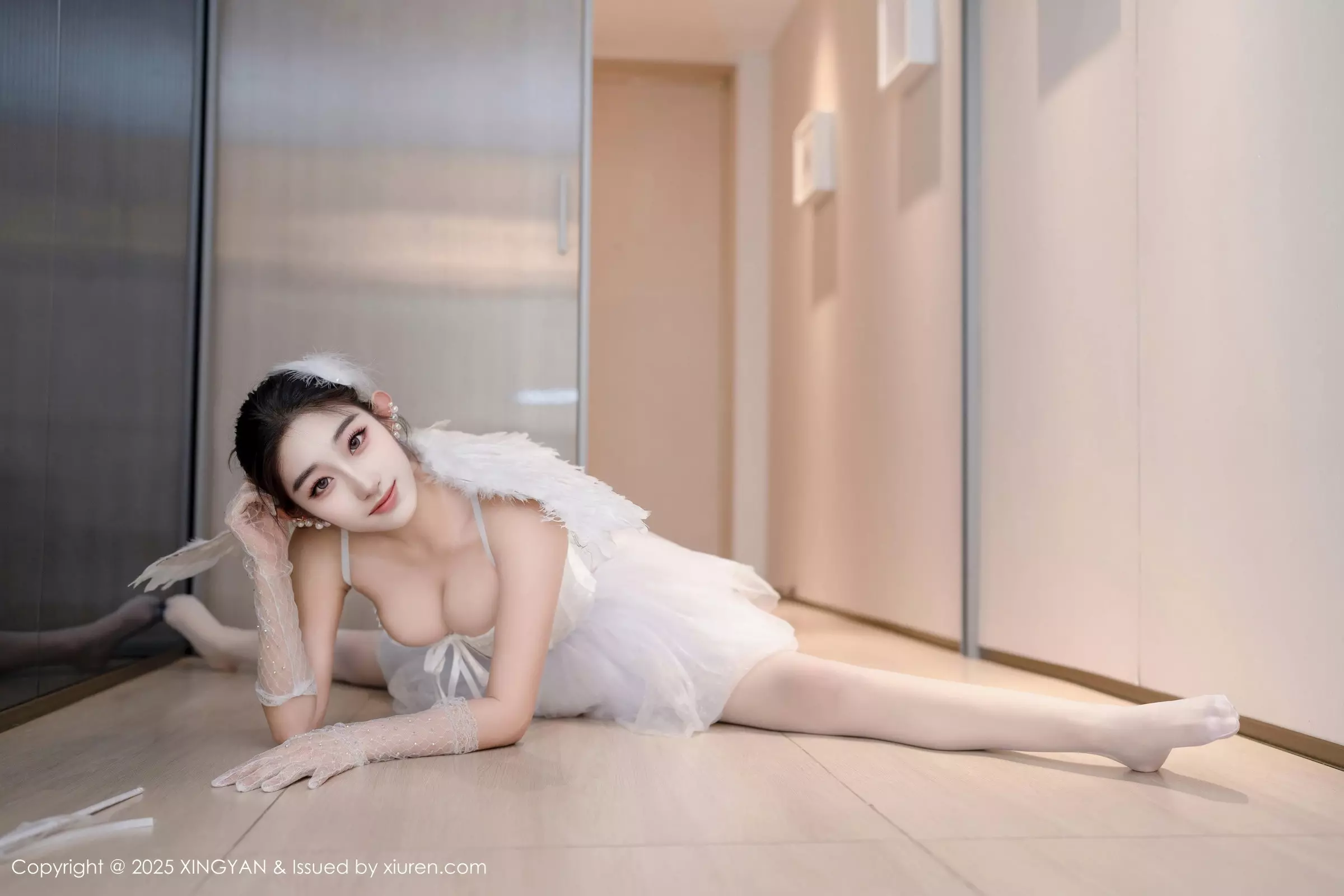 秀人集.com_[XINGYAN星颜社]VOL.324_模特星冉性感白色芭蕾吊带裙配白丝吊袜秀曼妙身姿诱惑写真78P