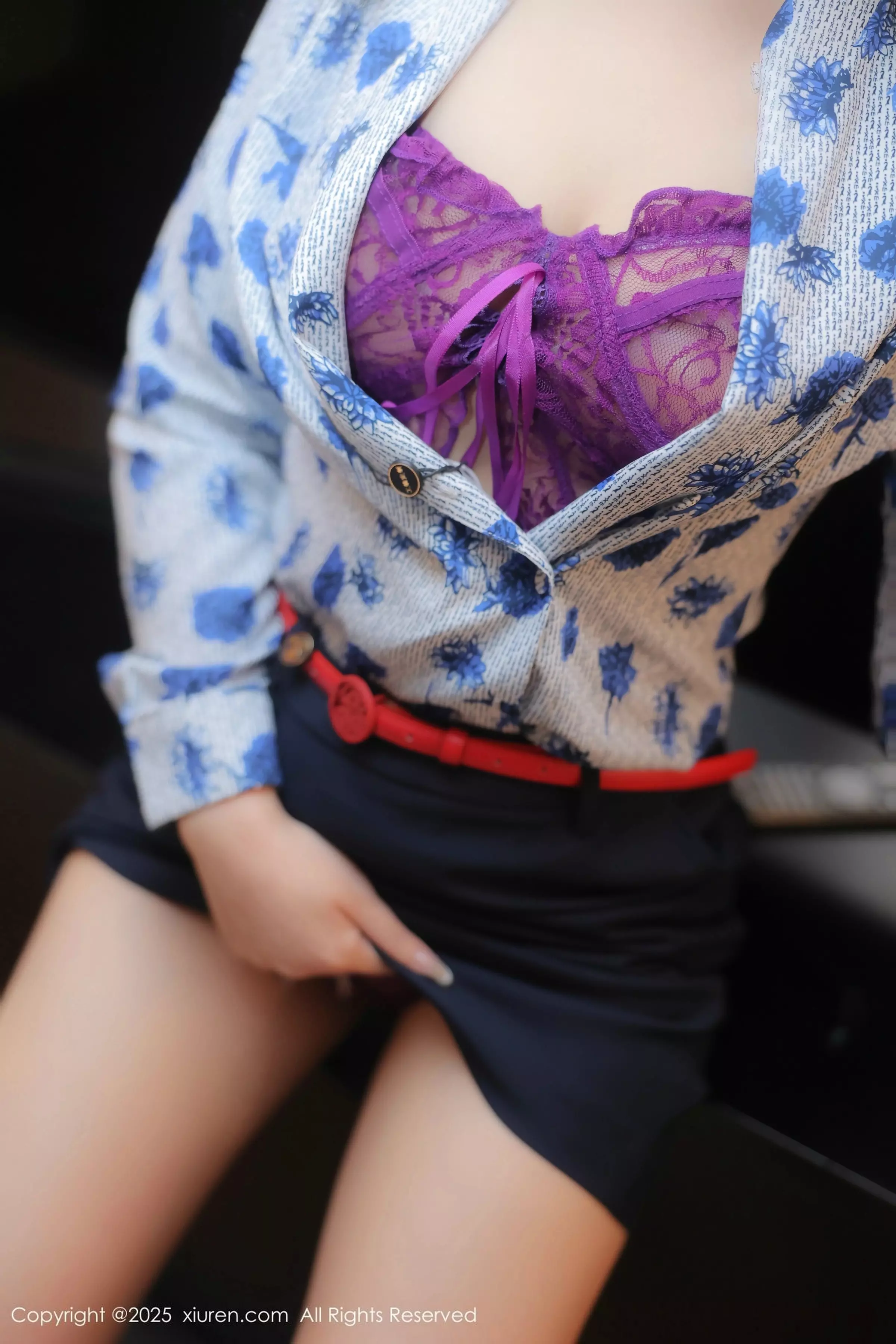 秀人集.com_[XiuRen秀人网]No.10041_模特希雅sia性感空姐制服露紫色情趣内衣秀丰腴身材完美诱惑写真59P