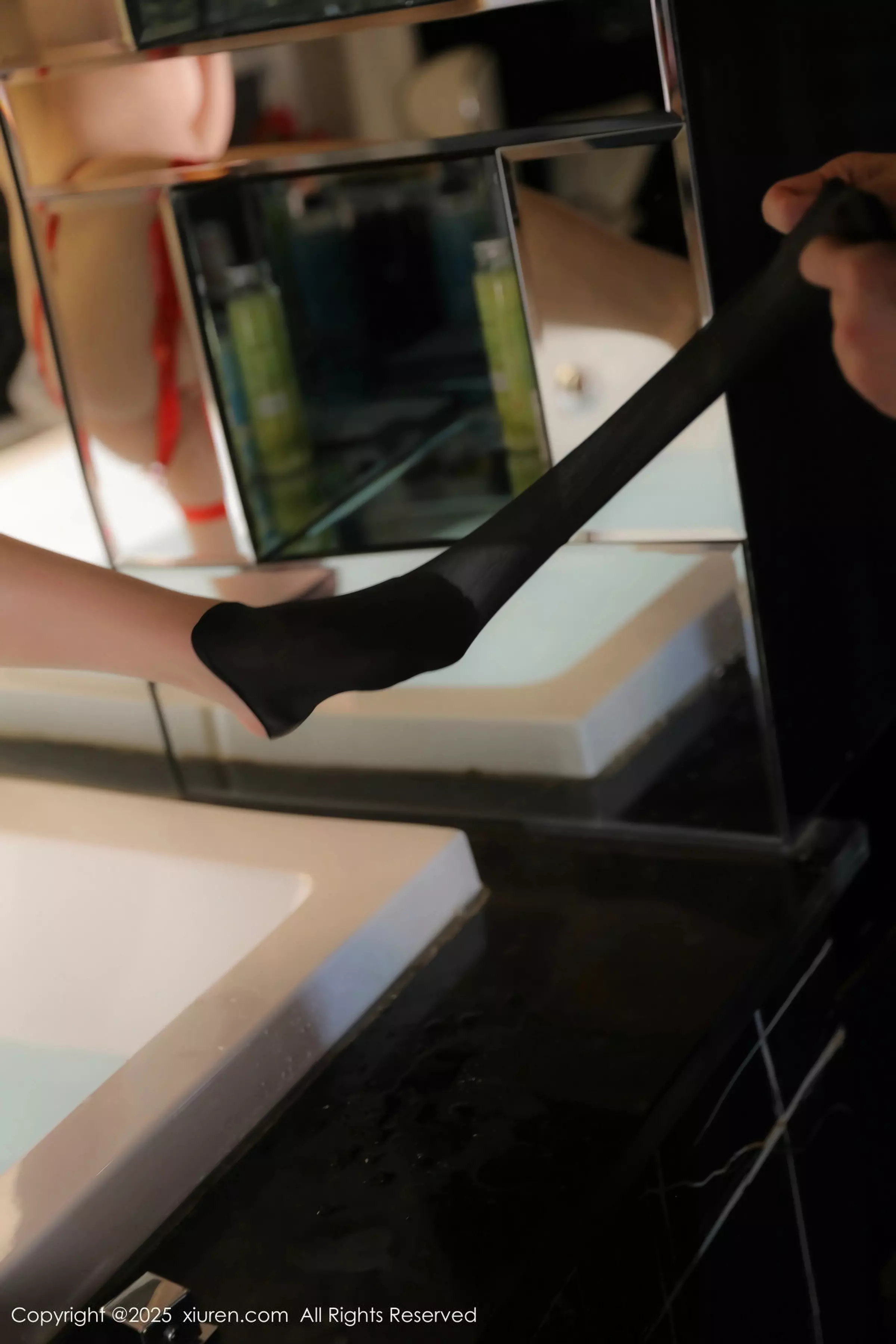 秀人集.com_[XiuRen秀人网]No.10104_模特张庭蓉性感红色情趣内衣配黑色丝袜秀丰满身材撩人诱惑写真51P