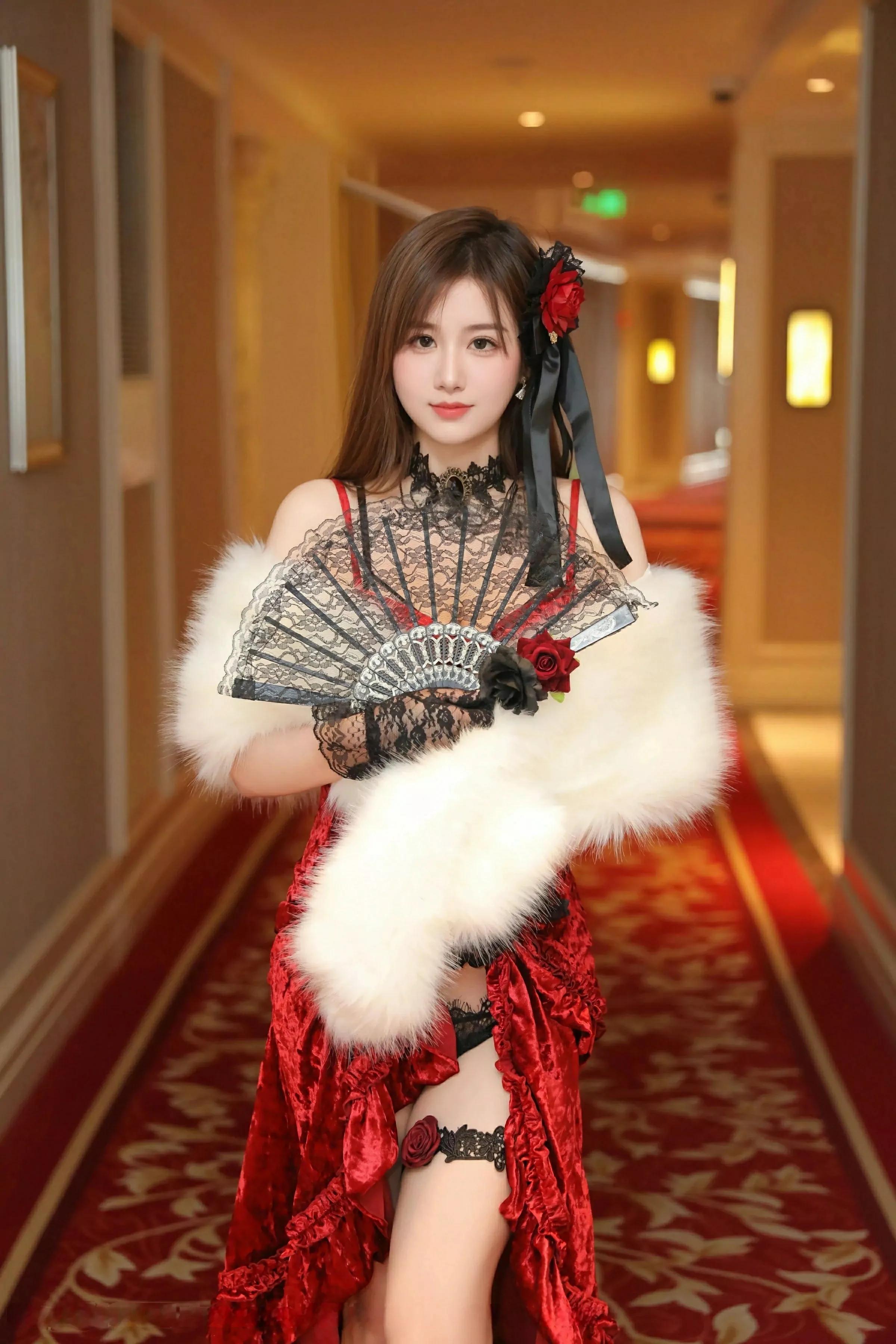 秀人集.com_[XiuRen秀人网]No.10140_模特小肉肉咪性感复古红色长裙半脱秀凹凸身材修长美腿诱惑写真75P