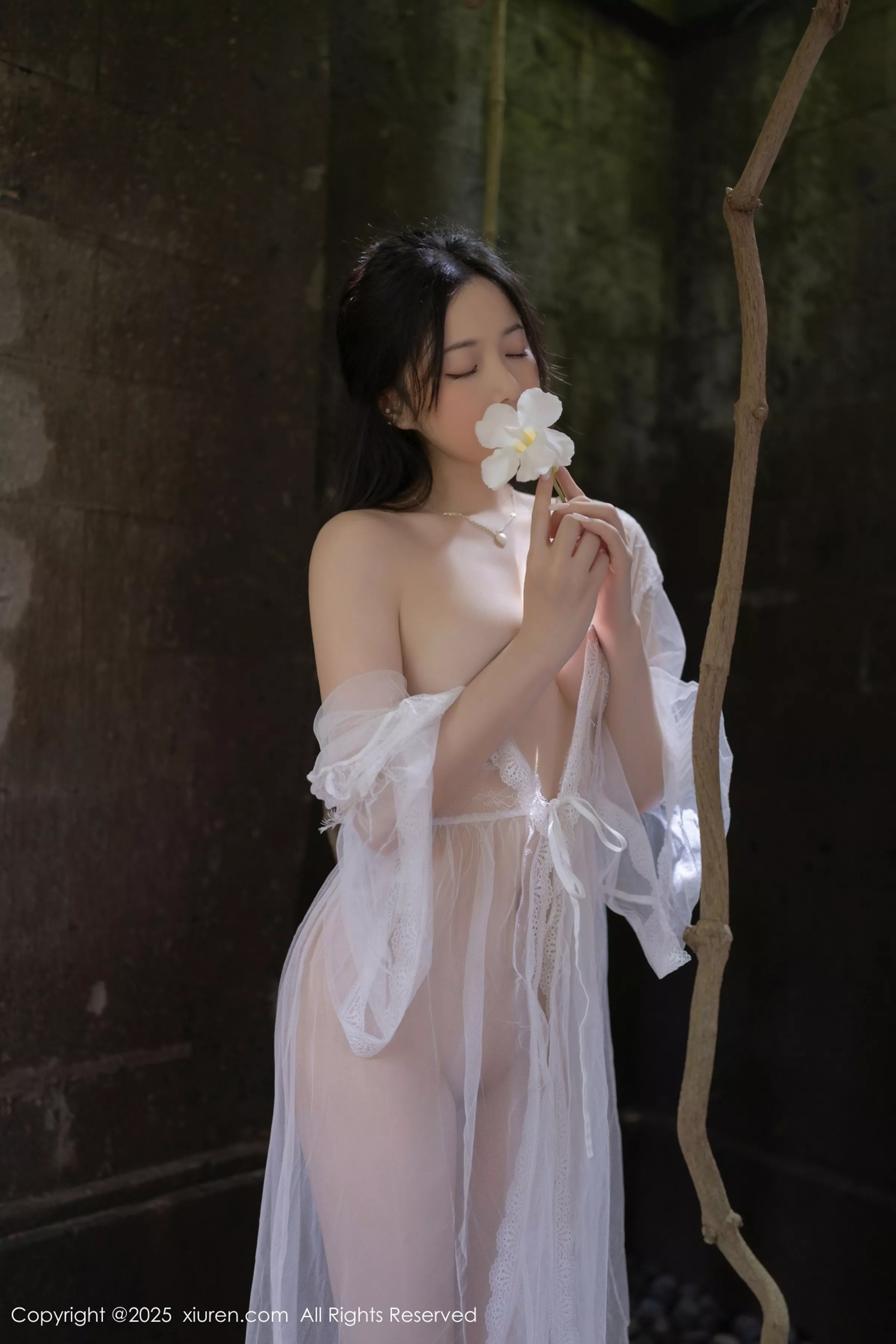 秀人集.com_[XiuRen秀人网]No.10173_模特鱼子酱Fish性感白色轻透连衣裙透视秀惹火身材撩人诱惑写真80P