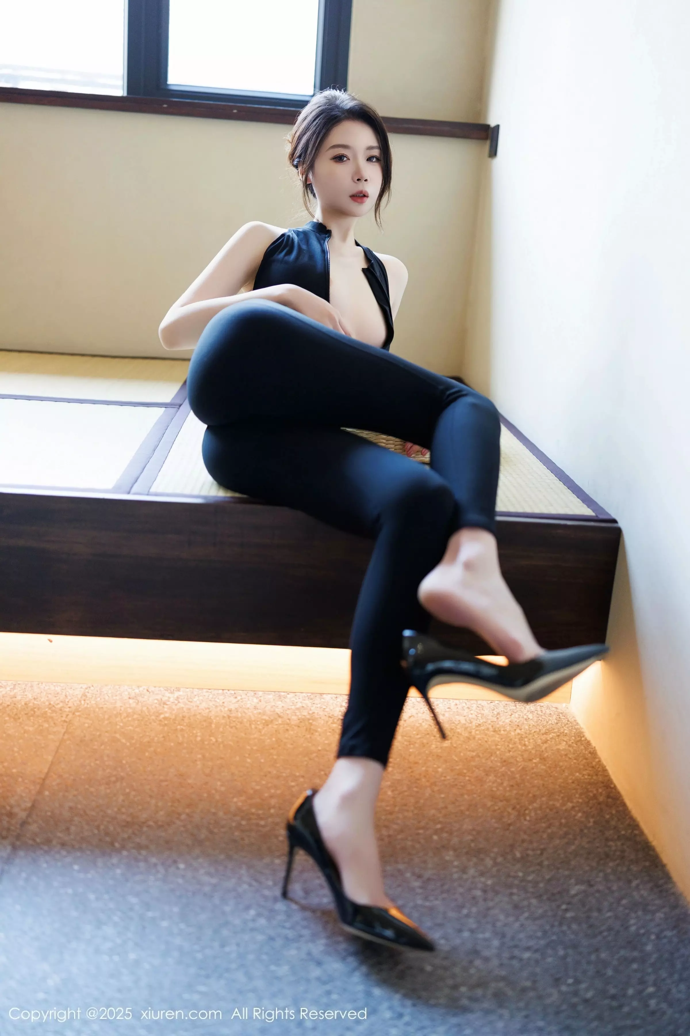 秀人集.com_[XiuRen秀人网]No.10059_模特梦心玥性感黑色情趣内衣配黑丝吊袜秀高挑曼妙身姿诱惑写真83P