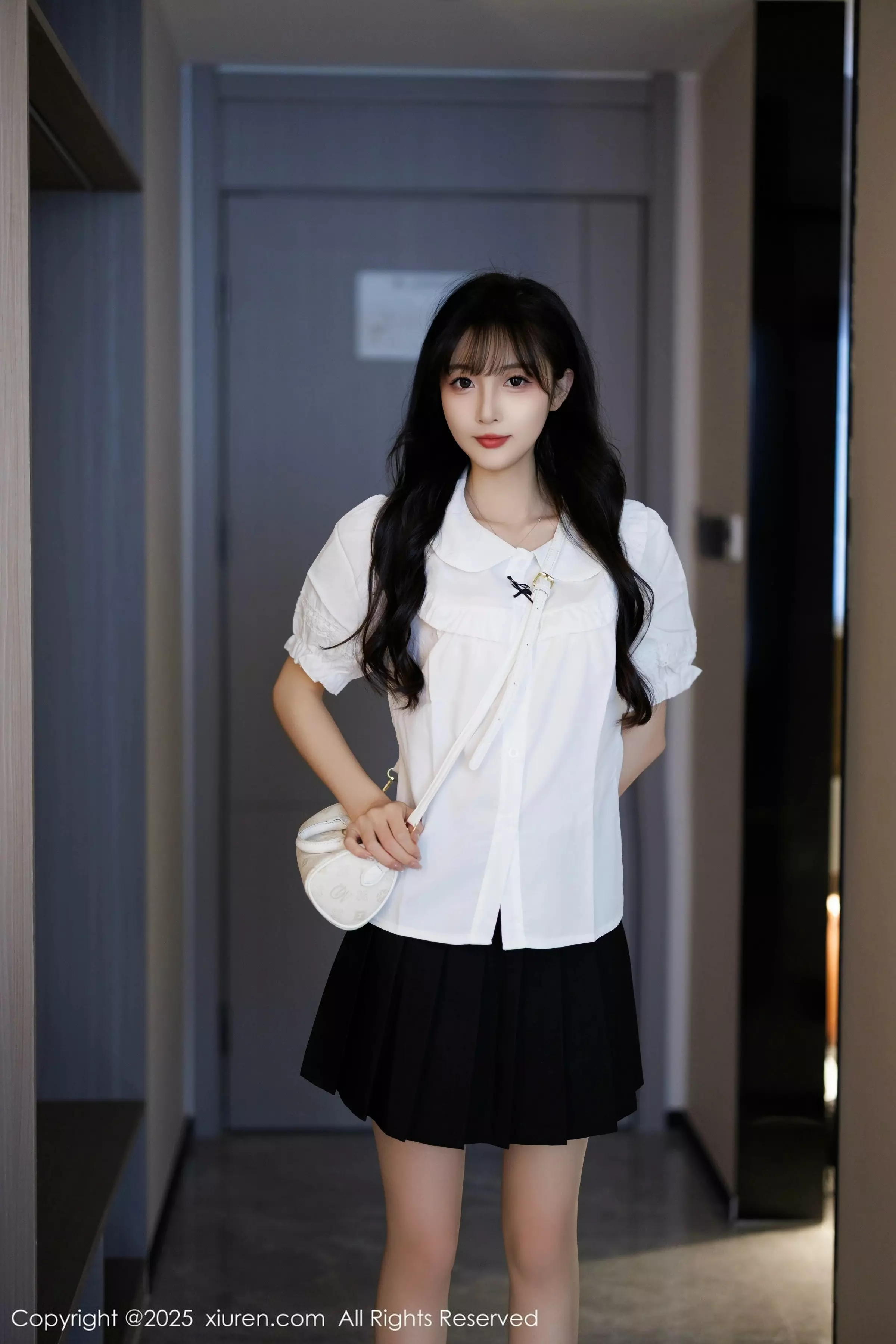 秀人集.com_[XiuRen秀人网]No.10067_模特樱桃小阑子性感白色上衣配黑短裙秀曼妙身姿迷人诱惑写真83P