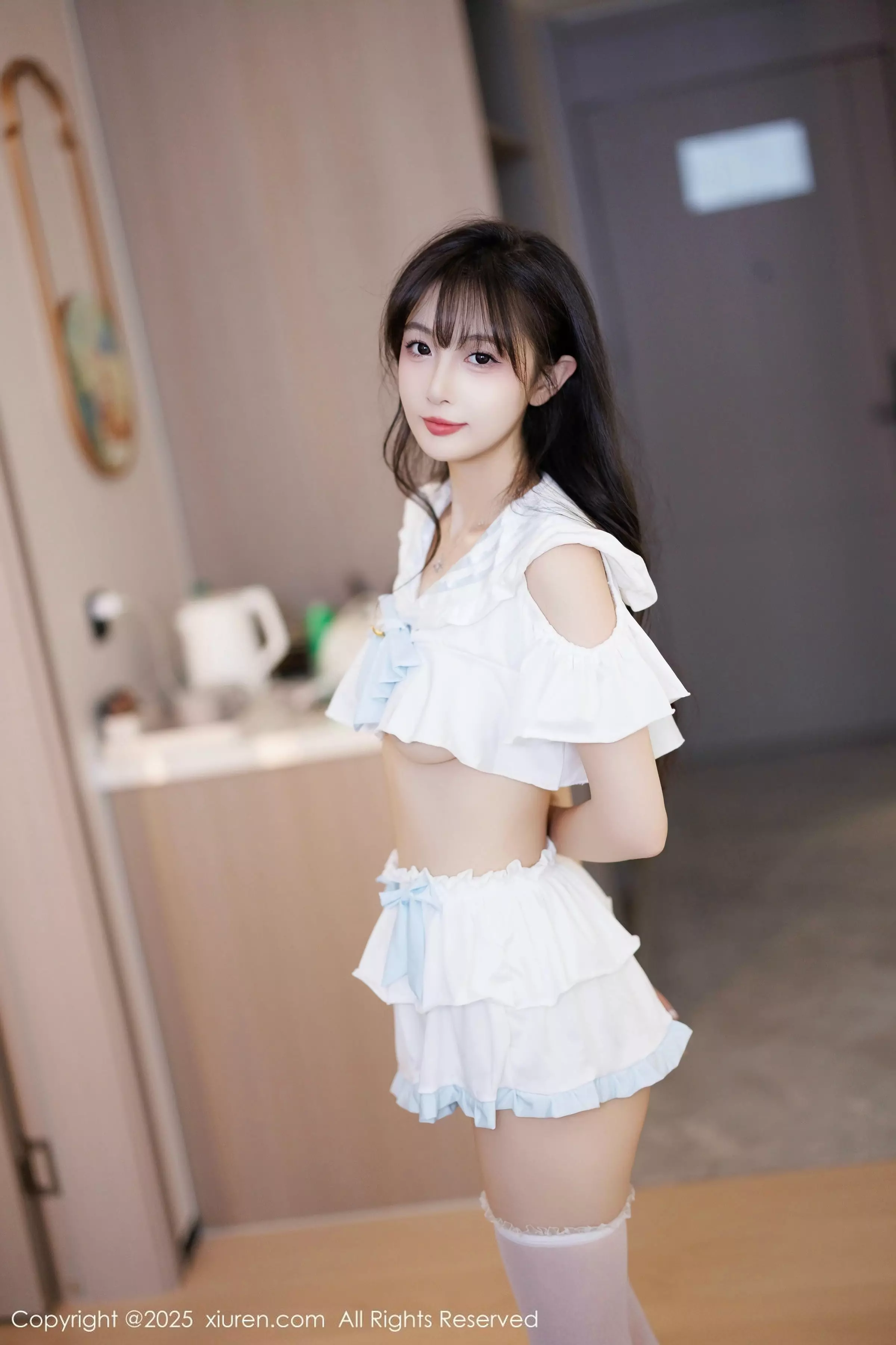 秀人集.com_[XiuRen秀人网]No.10067_模特樱桃小阑子性感白色上衣配黑短裙秀曼妙身姿迷人诱惑写真83P