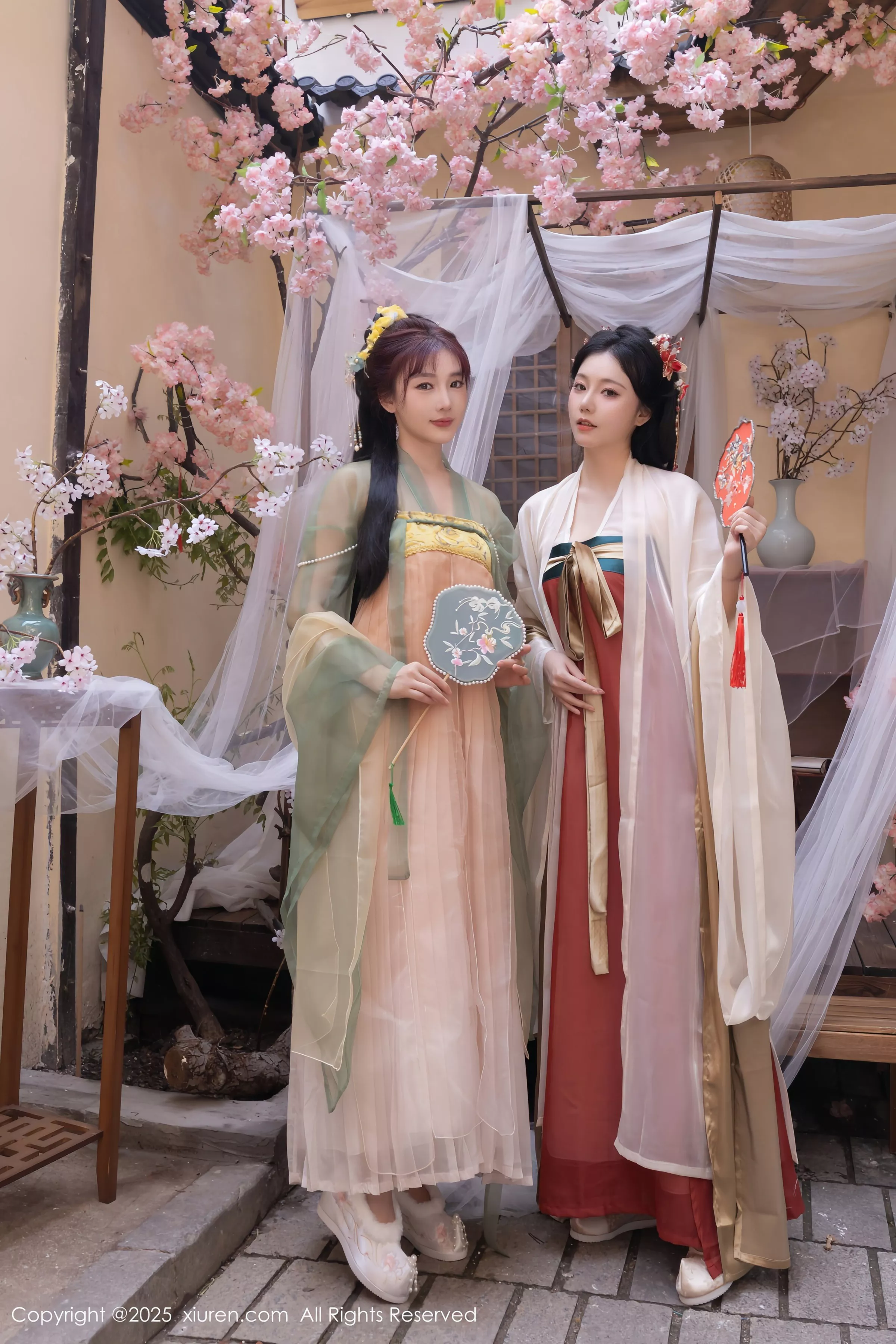 秀人集.com_[XiuRen秀人网]No.10223_模特合集女神陆萱萱＆安然anran激情互动薄纱古装撩人诱惑写真80P