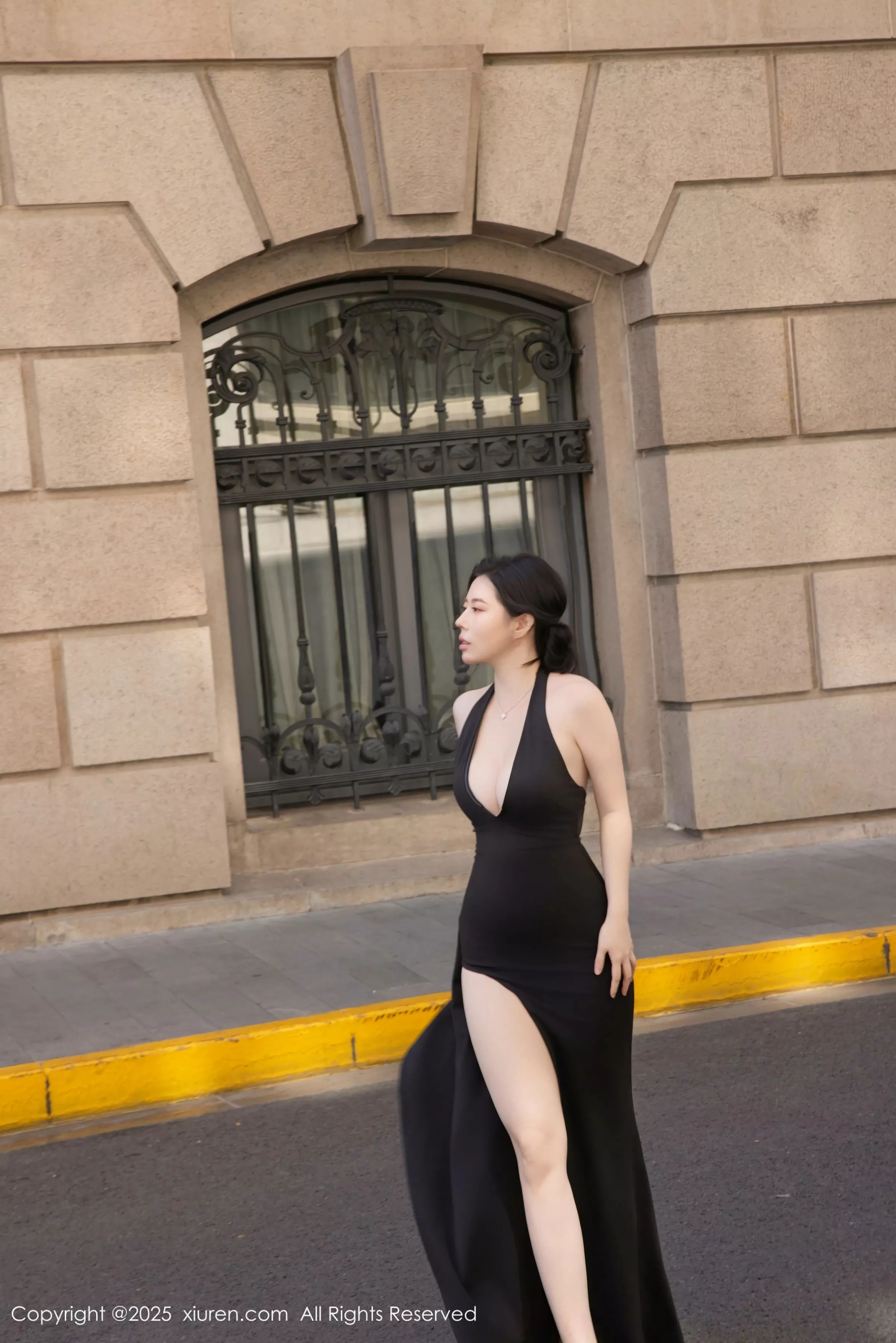 秀人集.com_[XiuRen秀人网]No.10236_模特白茹雪abby性感黑色连衣裙配超薄黑丝秀丰腴身材诱惑写真93P