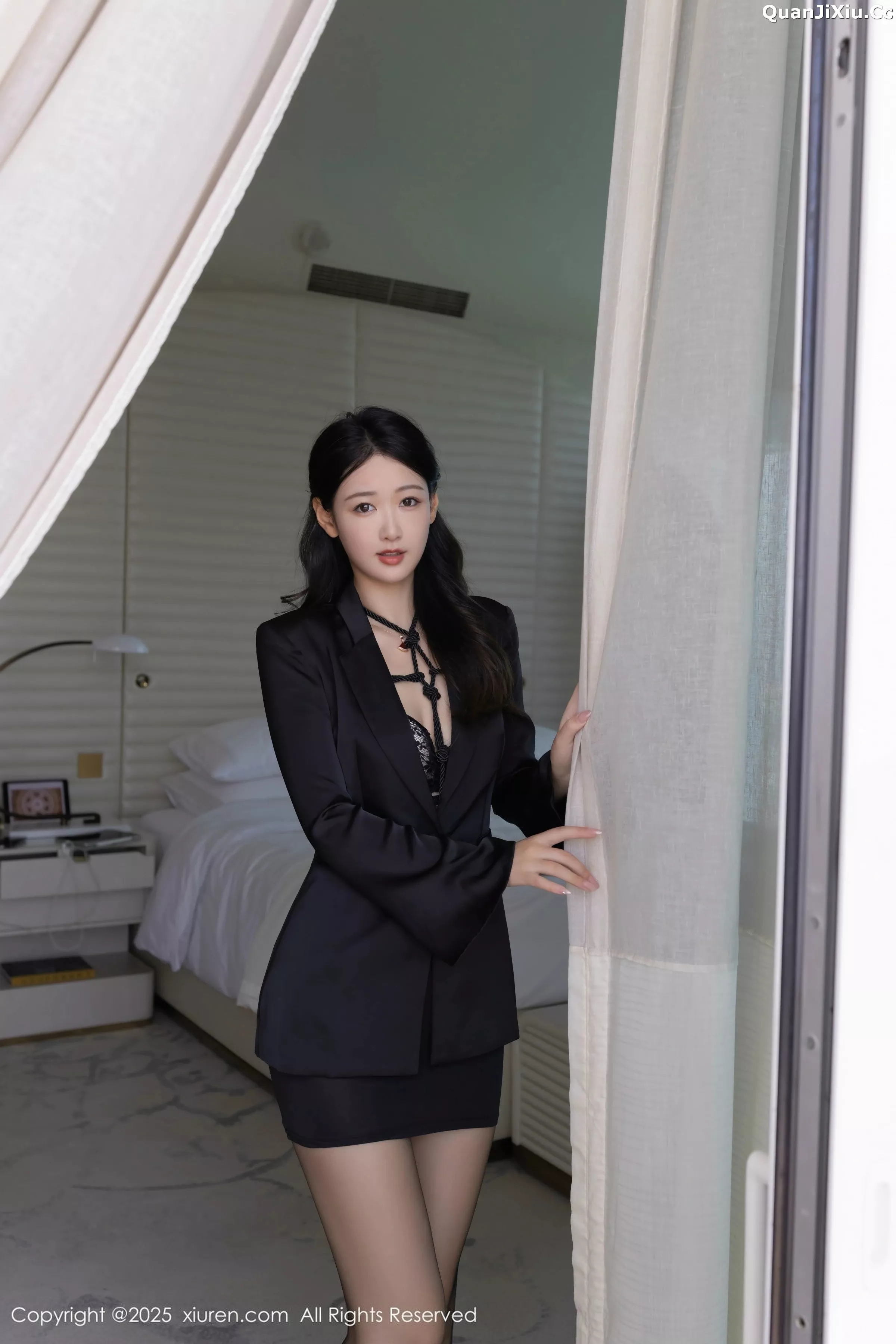 秀人集.com_[XiuRen秀人网]No.10267_模特唐安琪性感黑色西服露黑色内衣配超薄黑丝秀美腿诱惑写真80P