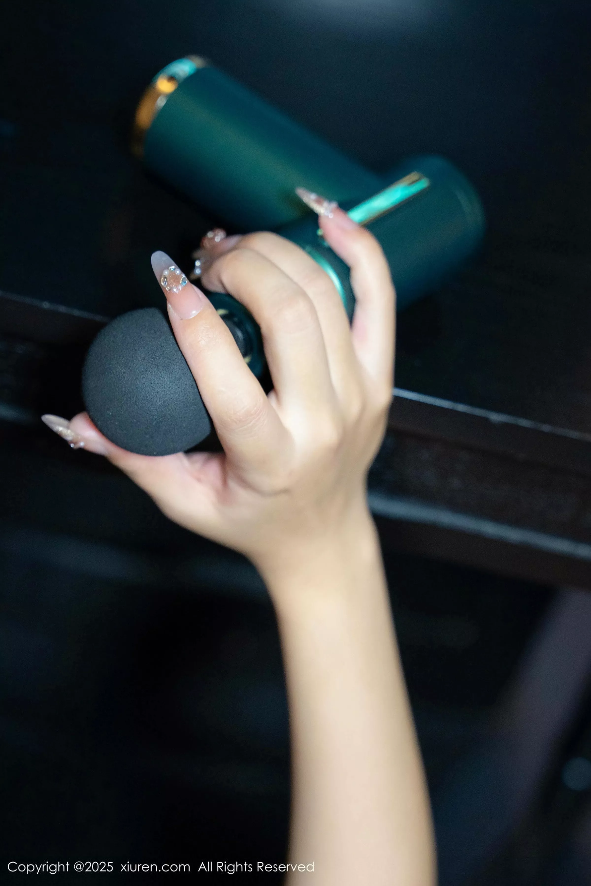 秀人集.com_[XiuRen秀人网]No.10268_模特小泡芙kiko性感肉色波点连体丝袜紧身秀丰满身材诱惑写真60P