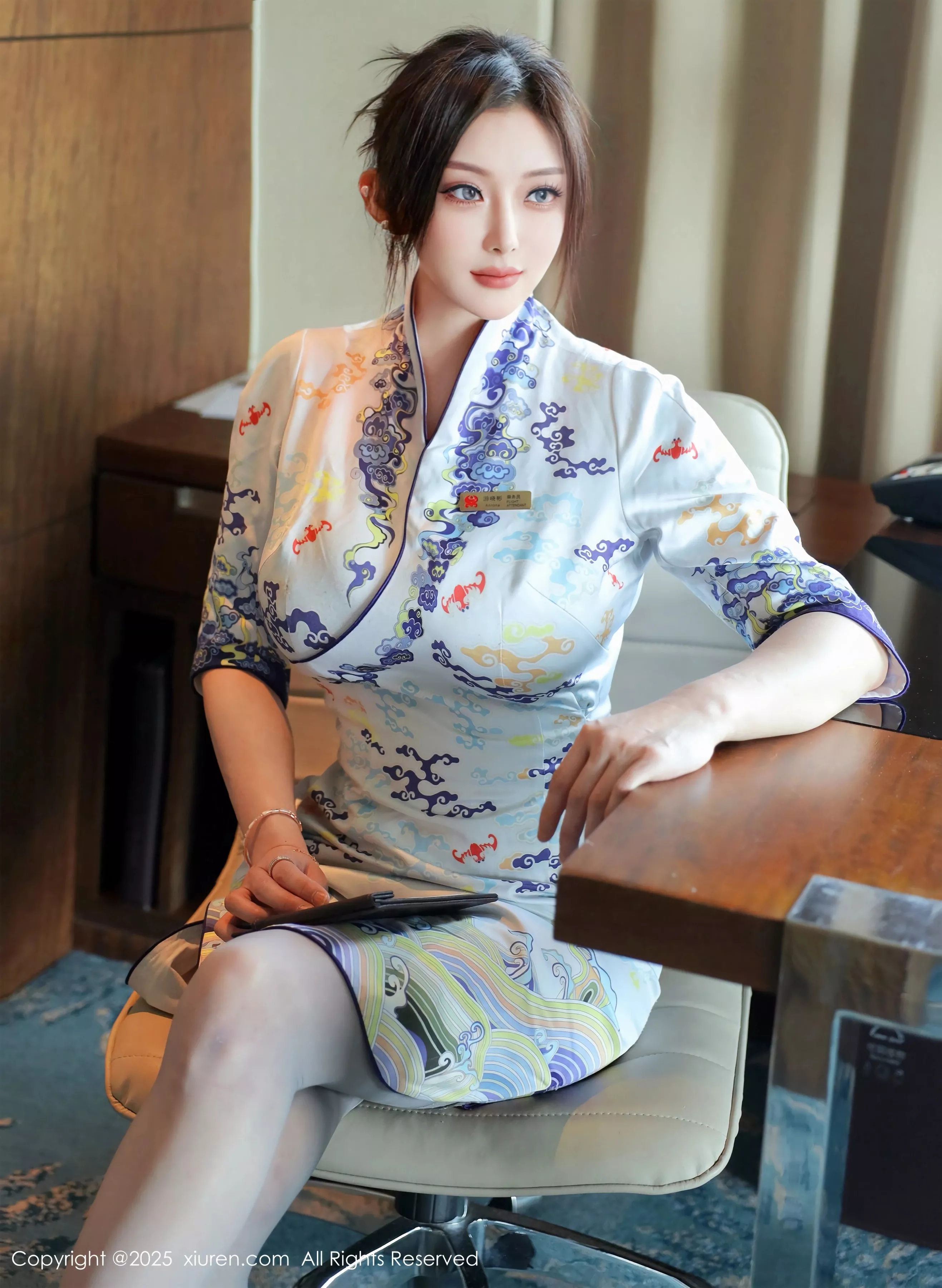 秀人集.com_[XiuRen秀人网]No.10273_新人模特苏一诺性感青色旗袍露蓝色内衣配灰丝袜秀美腿诱惑写真79P