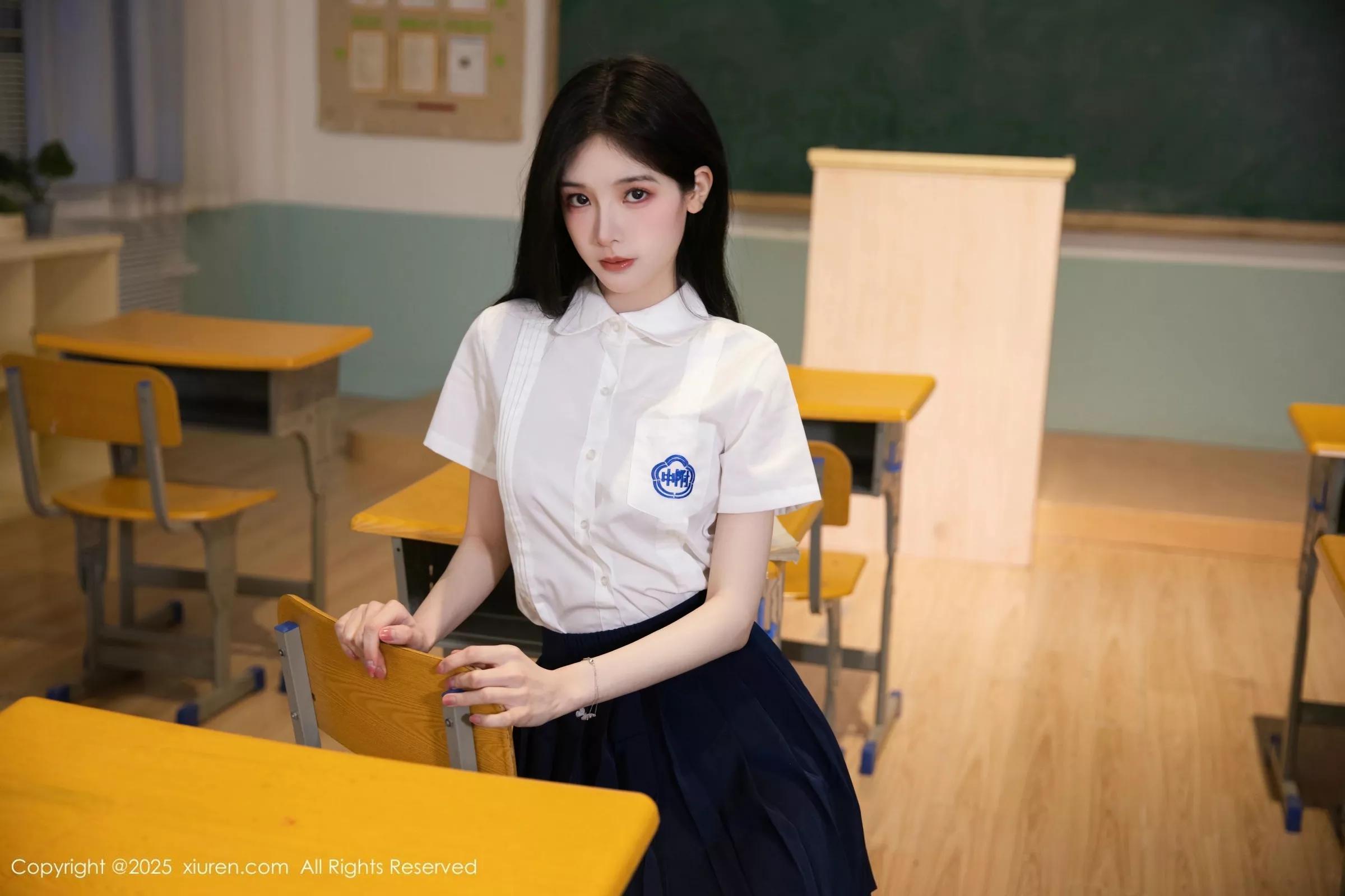 秀人集.com_[XiuRen秀人网]No.10287_模特布丁wow性感JK制服露蕾丝内衣配超薄黑丝秀完美身材诱惑写真81P