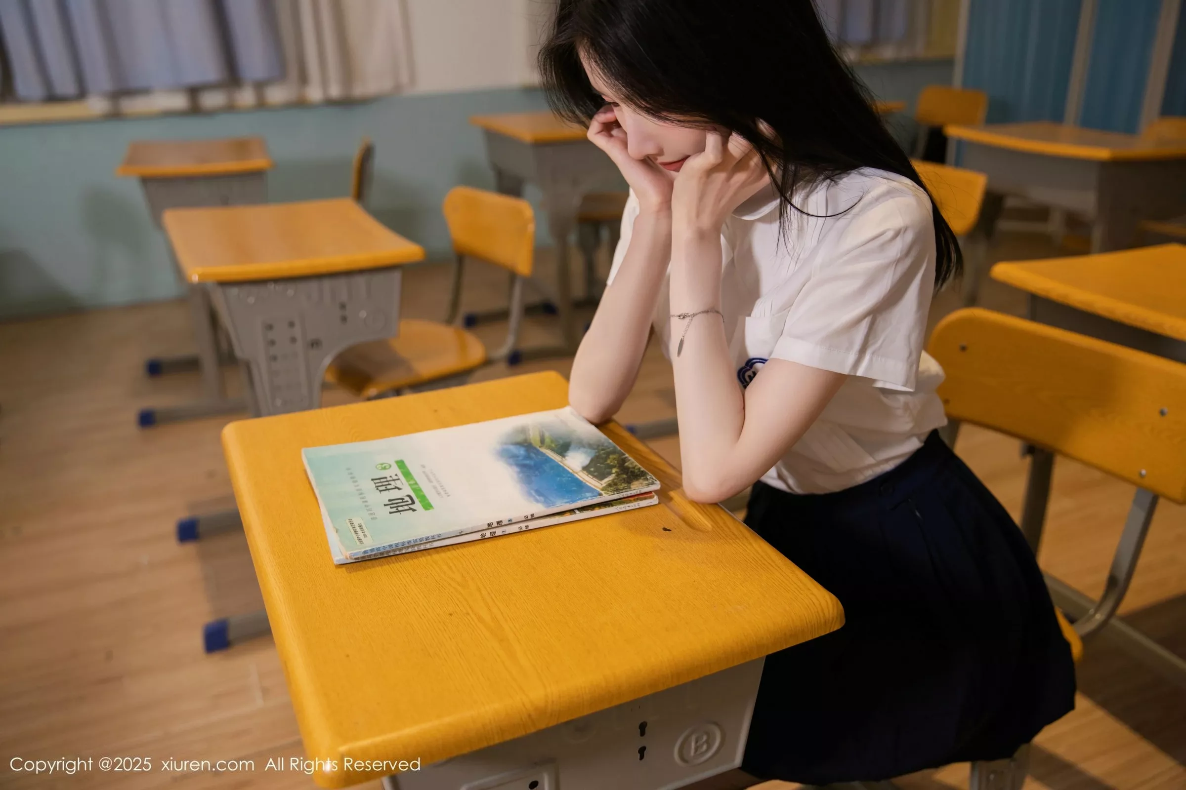 秀人集.com_[XiuRen秀人网]No.10287_模特布丁wow性感JK制服露蕾丝内衣配超薄黑丝秀完美身材诱惑写真81P