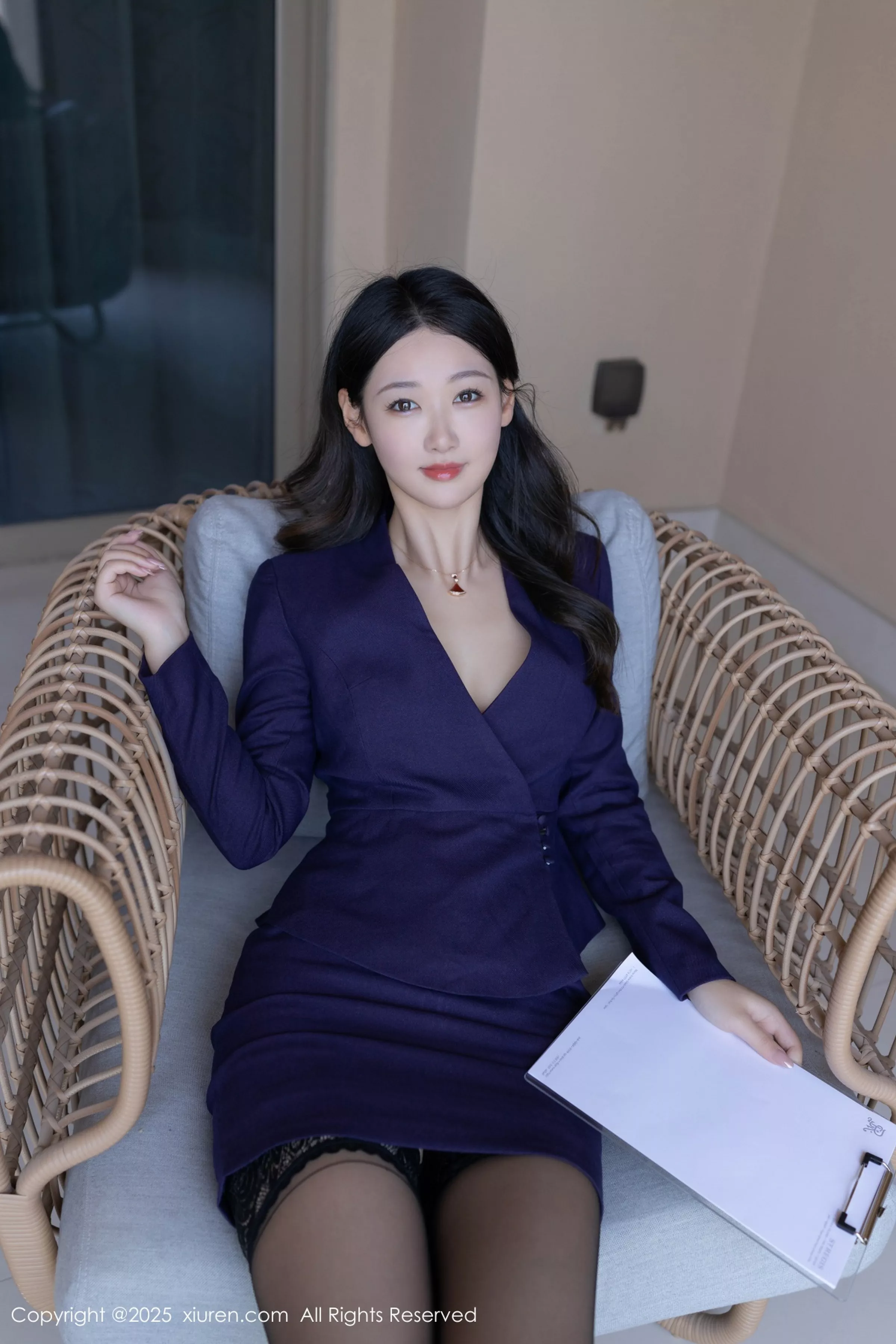 秀人集.com_[XiuRen秀人网]No.10178_模特唐安琪深蓝OL服饰露黑色内衣配黑丝吊袜秀曼妙身姿诱惑写真80P