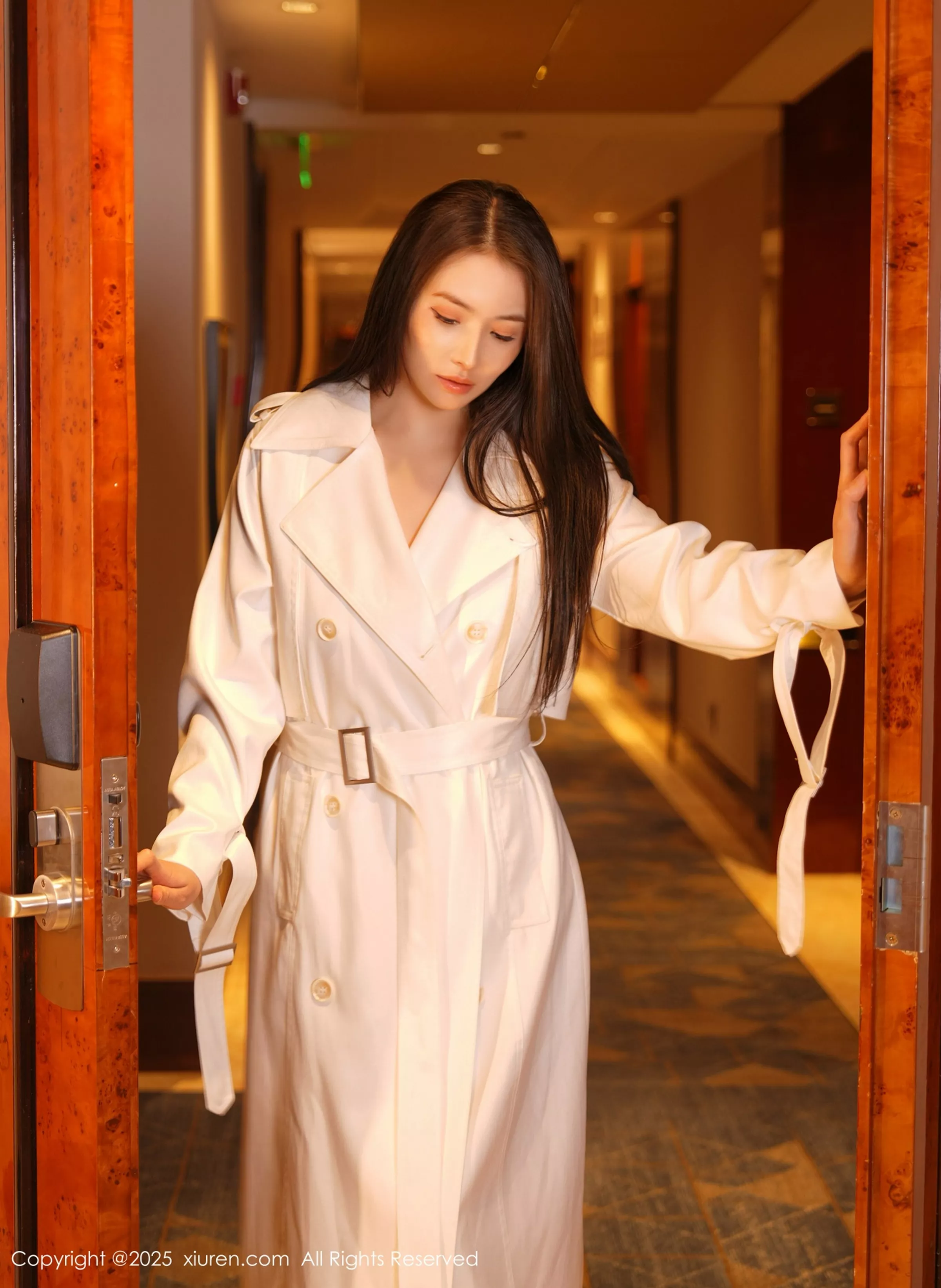 秀人集.com_[XiuRen秀人网]No.10174_模特娅轩ELVA性感红色情趣内衣配红丝吊袜秀凹凸身材诱惑写真48P