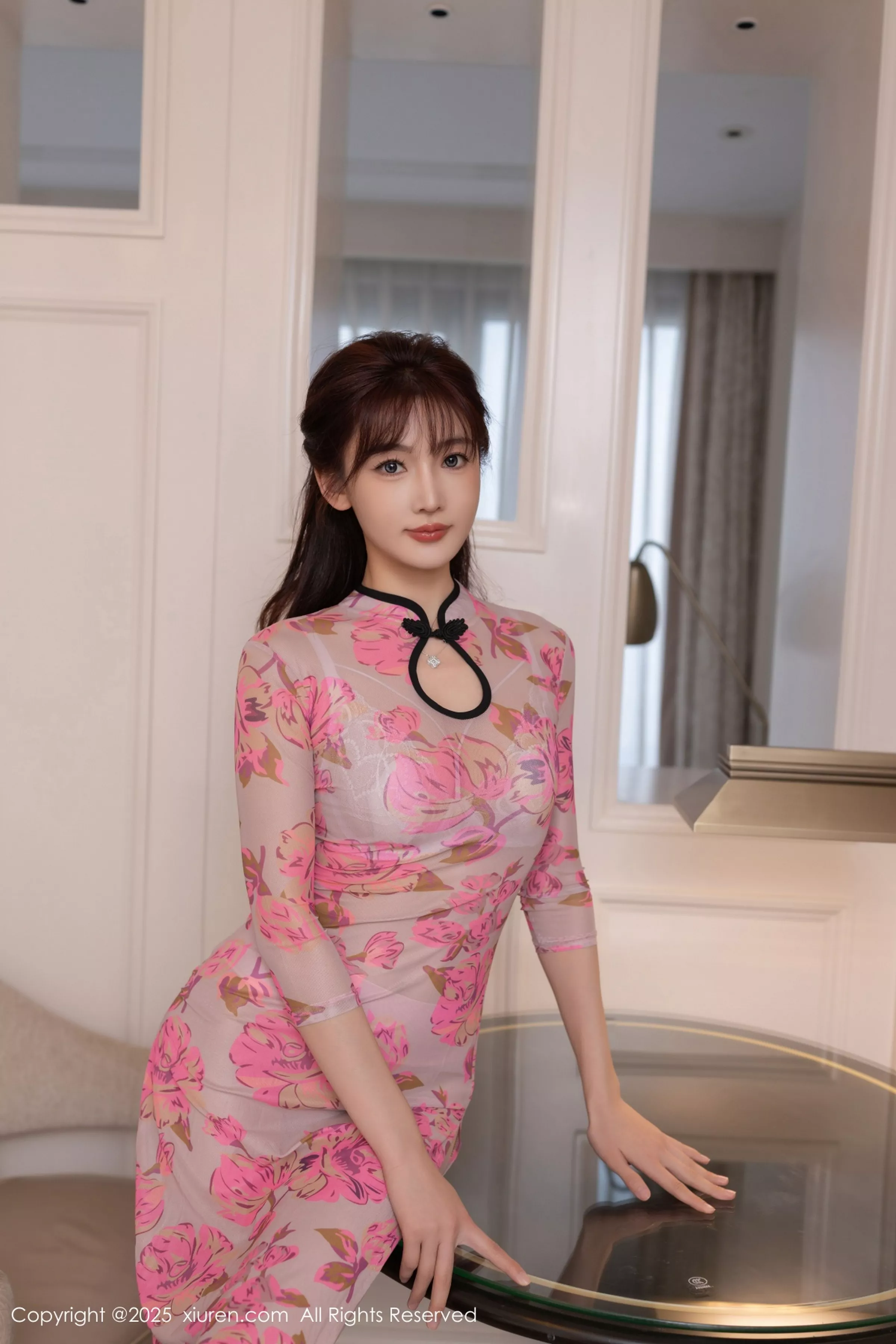 秀人集.com_[XiuRen秀人网]No.10196_模特陆萱萱粉色旗袍露白色内衣配粉色丝袜秀柔美身姿诱惑写真80P