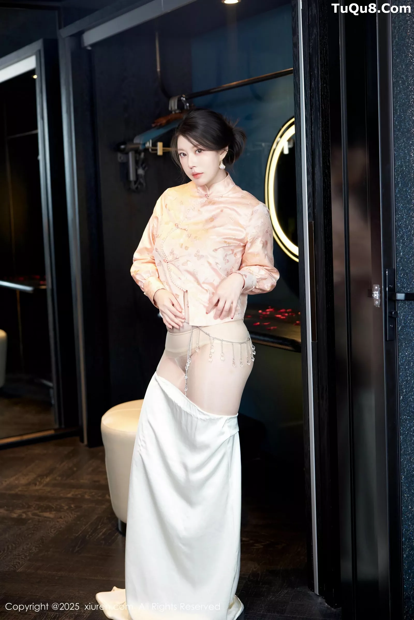 秀人集.com_[XiuRen秀人网]No.10341_模特白茹雪abby性感旗袍服饰露宝石情趣内衣秀火辣身材诱惑写真72P