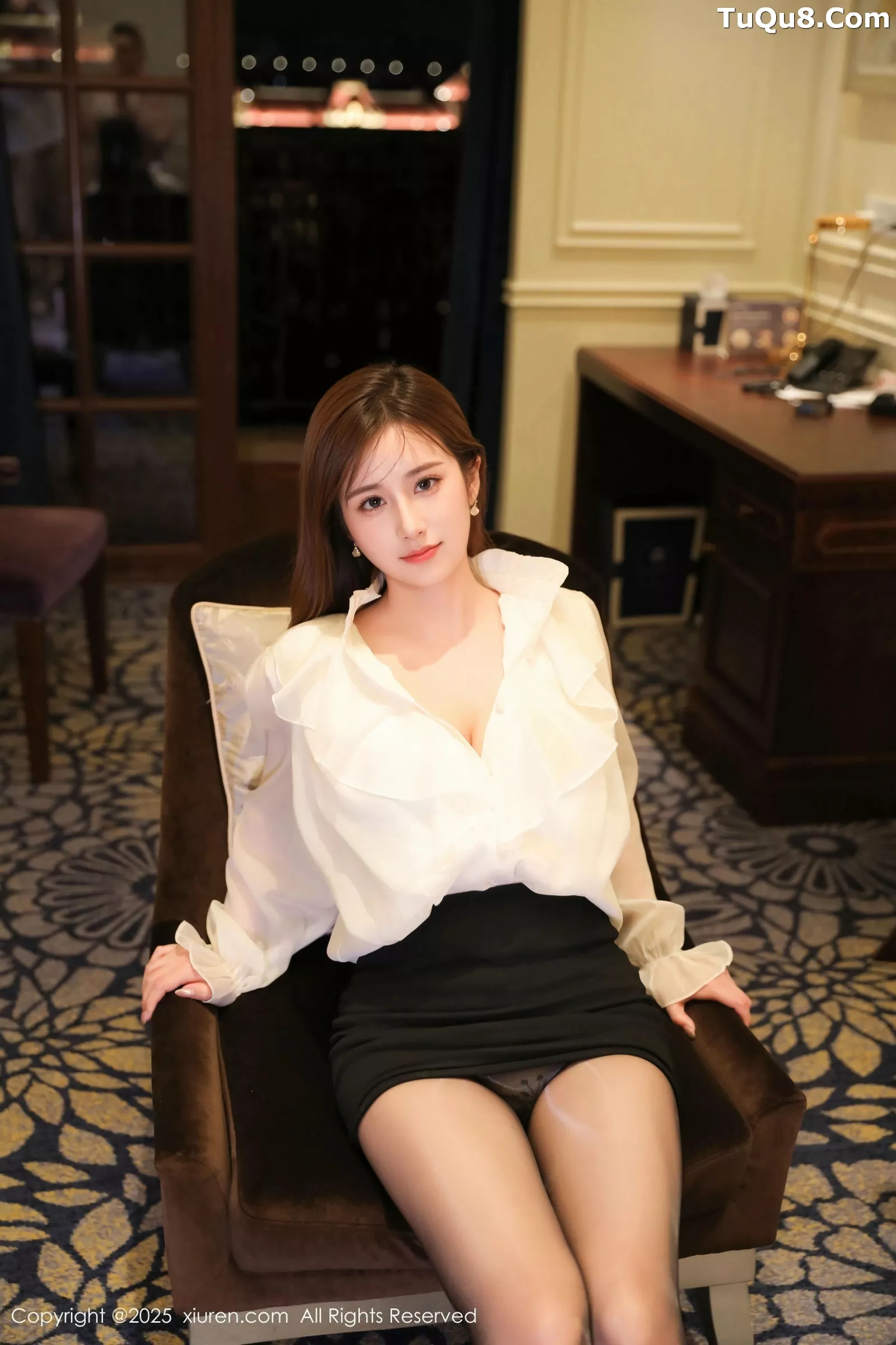 秀人集.com_[XiuRen秀人网]No.10342_模特小肉肉咪OL服饰露黑色内衣配超薄黑丝秀凹凸身材诱惑写真74P