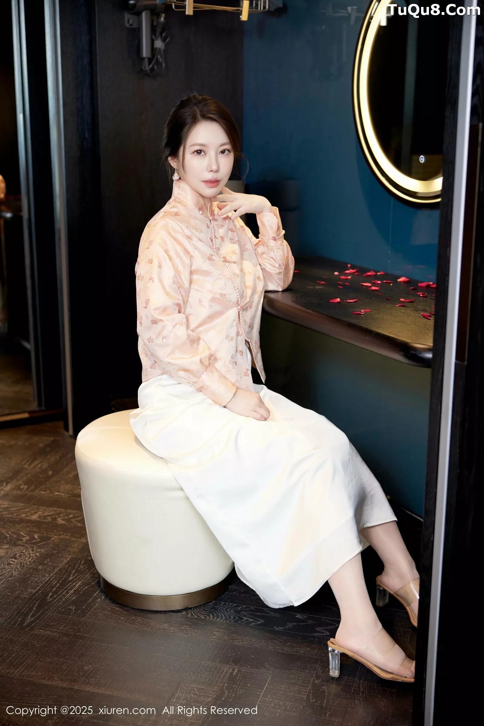 秀人集.com_[XiuRen秀人网]No.10341_模特白茹雪abby性感旗袍服饰露宝石情趣内衣秀火辣身材诱惑写真72P