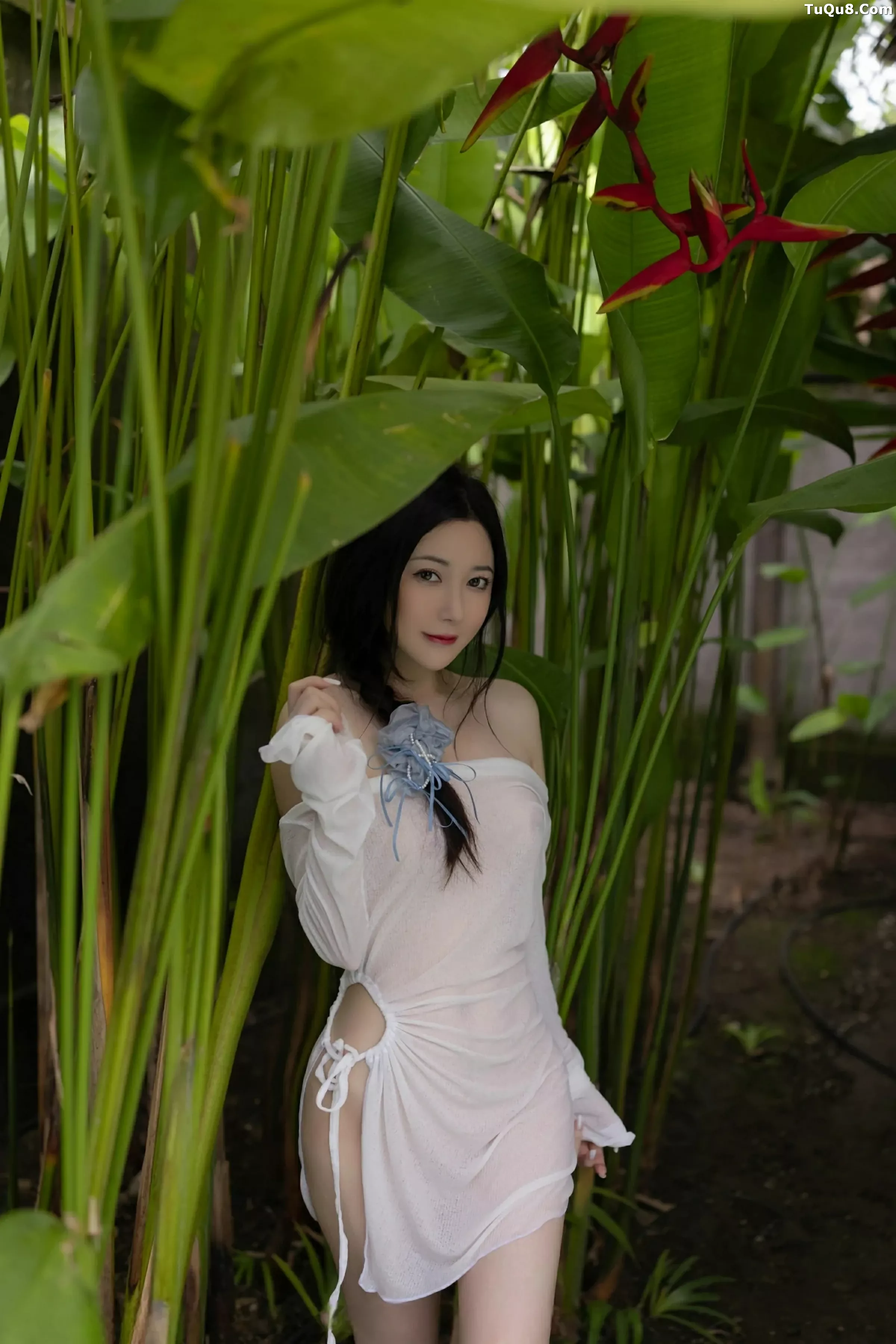 秀人集.com_[XiuRen秀人网]No.10377_模特鱼子酱Fish白色轻透服饰露蓝色比基尼秀曼妙身姿诱惑写真80P