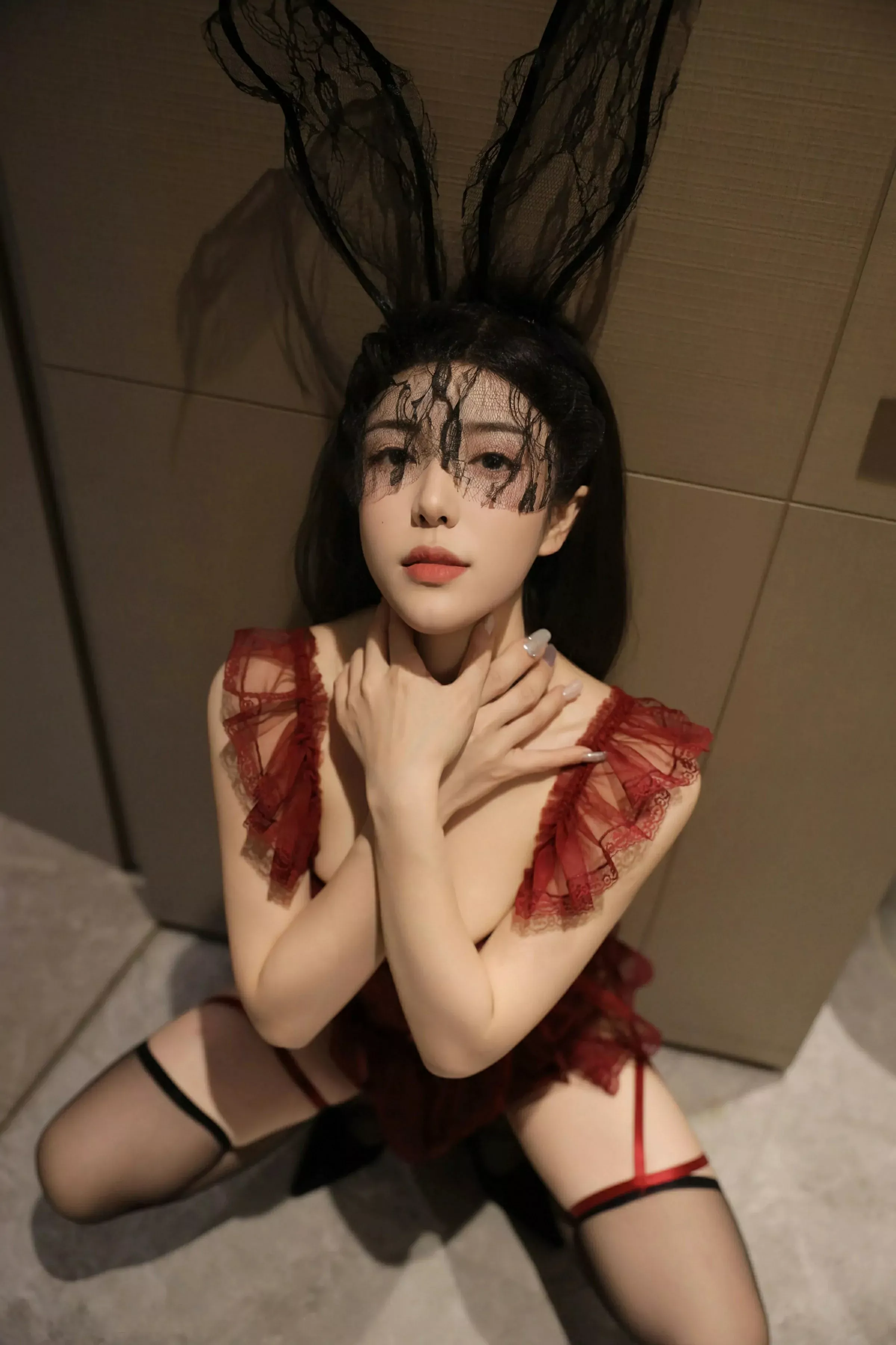 秀人集.com_[XiuRen秀人网]No.10386_新人模特李安妮性感红色情趣内衣配黑丝吊袜秀丰腴身材诱惑写真80P