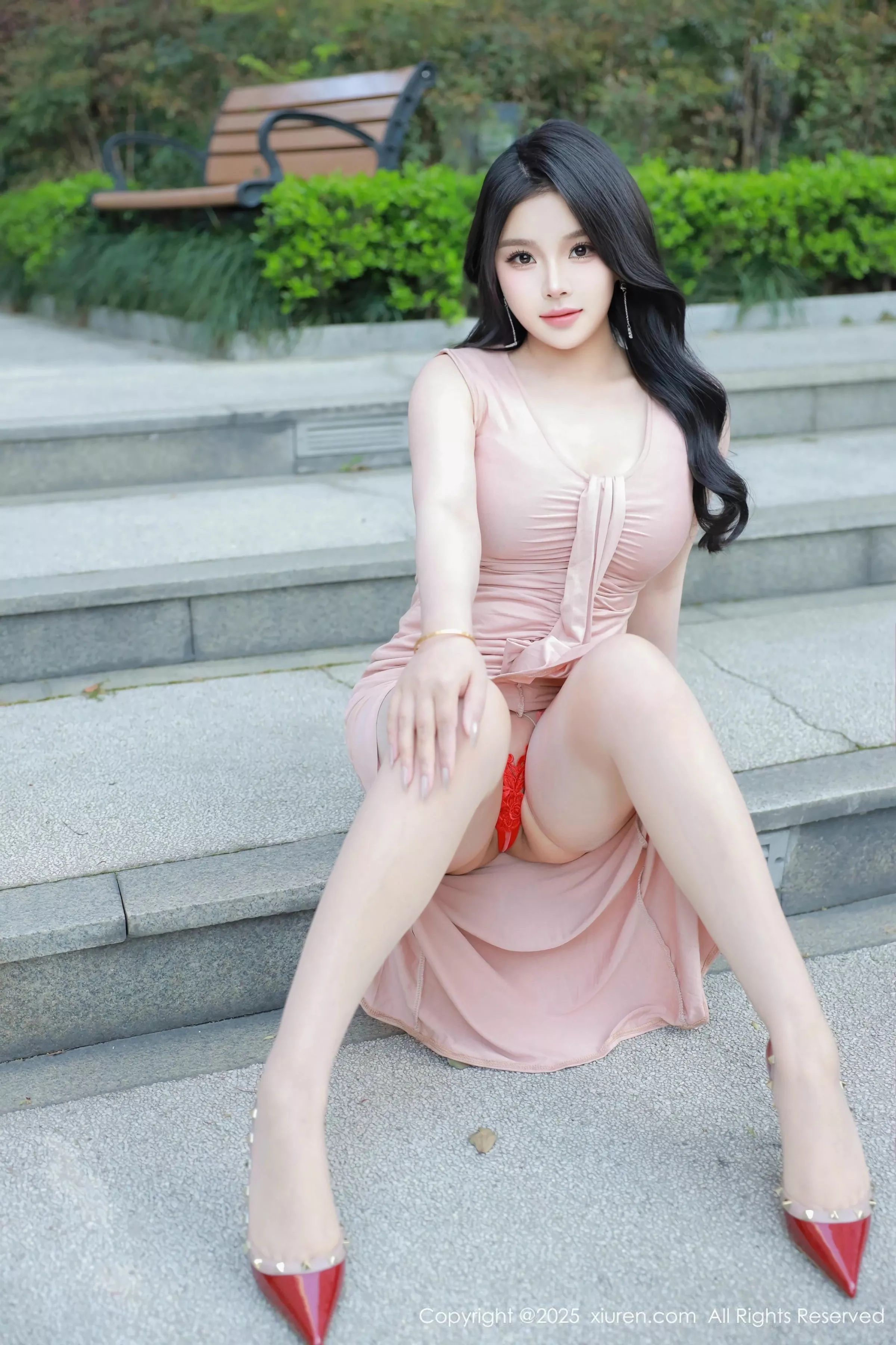 秀人集.com_[XiuRen秀人网]No.10304_模特麦田性感粉色连衣长裙+黑丝网袜连体衣秀丰满身材诱惑写真46P