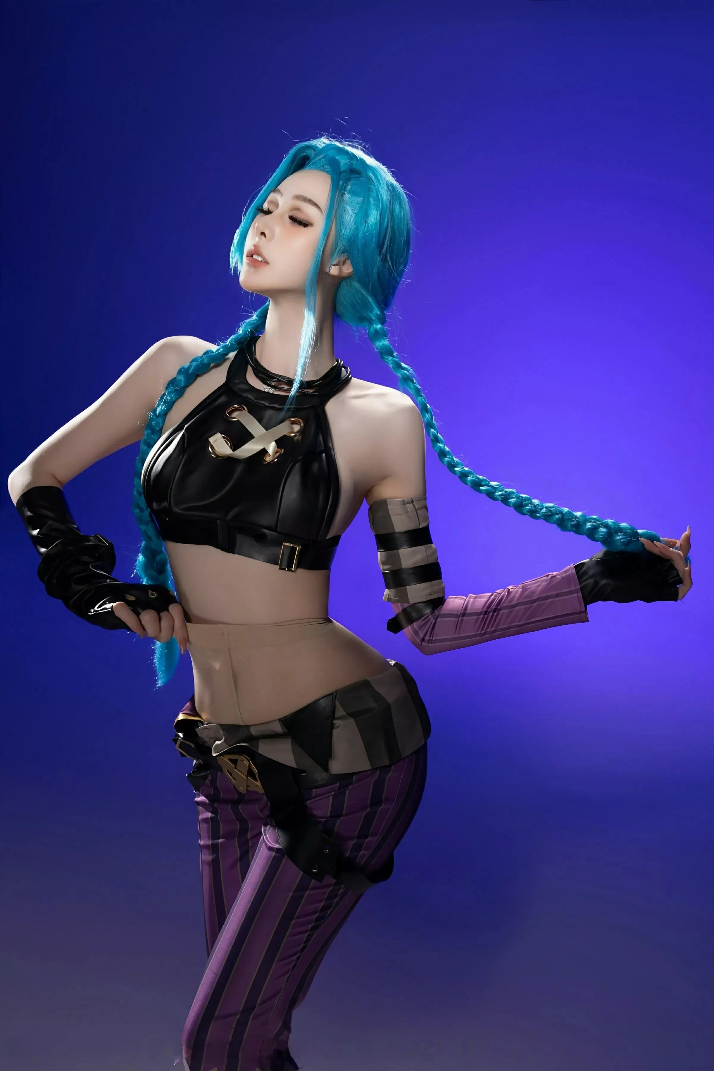 秀人集.com_[XiuRen秀人网]No.10479_模特小逗逗性感Cosplay装扮配肉色丝袜秀曼妙身姿迷人诱惑写真79P