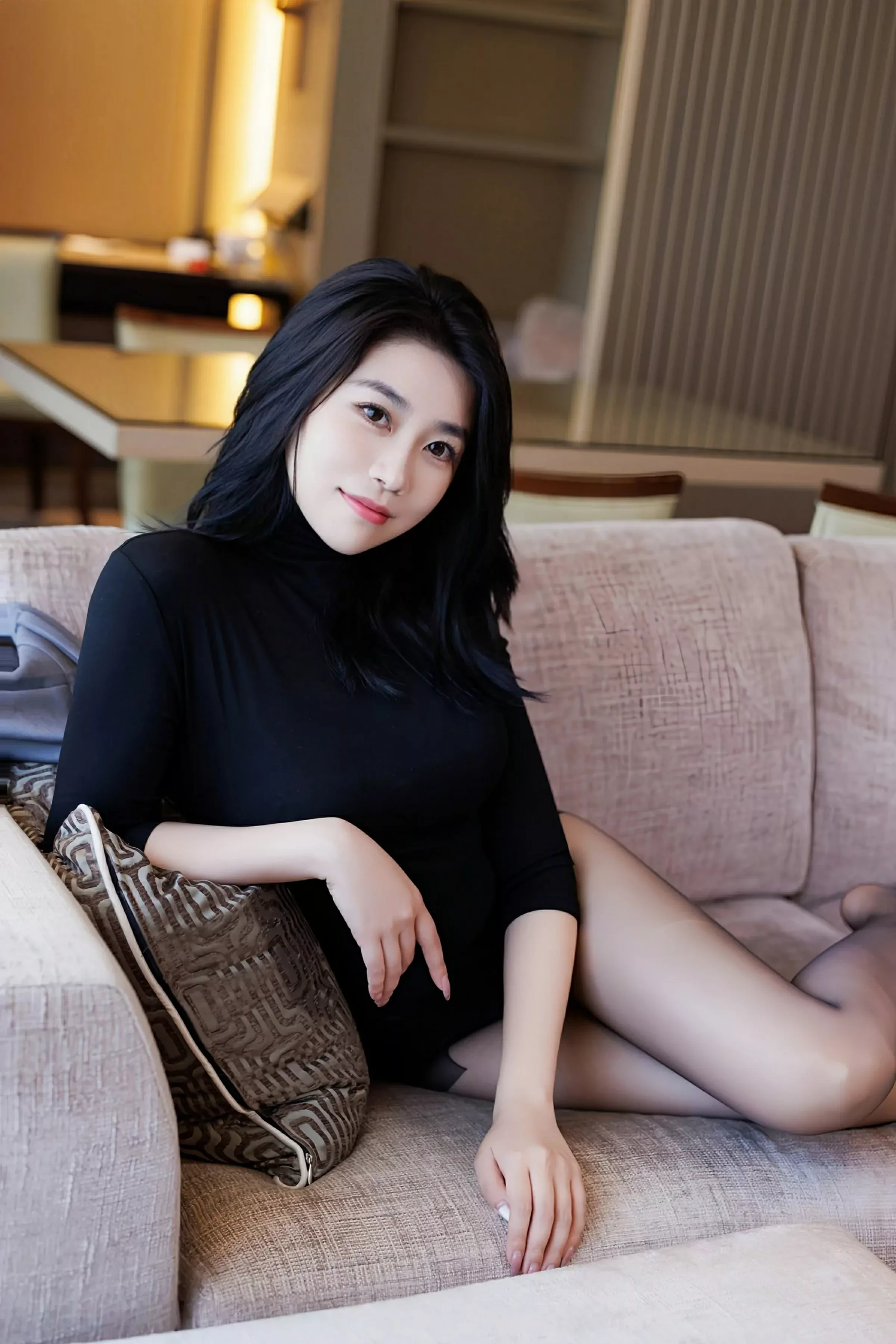 秀人集.com_[IMISS爱蜜社]Vol.794_女神许诺Sabrina性感黑色OL服饰露黑色内衣秀完美身材诱惑写真73P