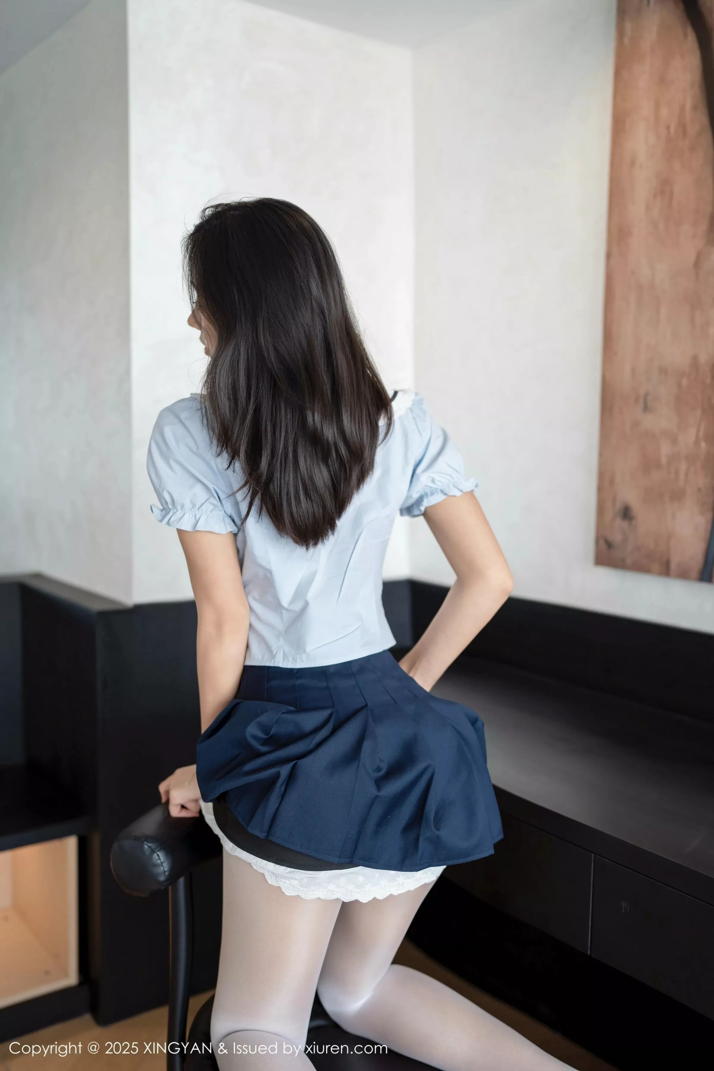 秀人集.com_[XINGYAN星颜社]VOL.360_模特时安安性感深色短裙配超薄无内白丝秀柔美身姿诱惑写真81P