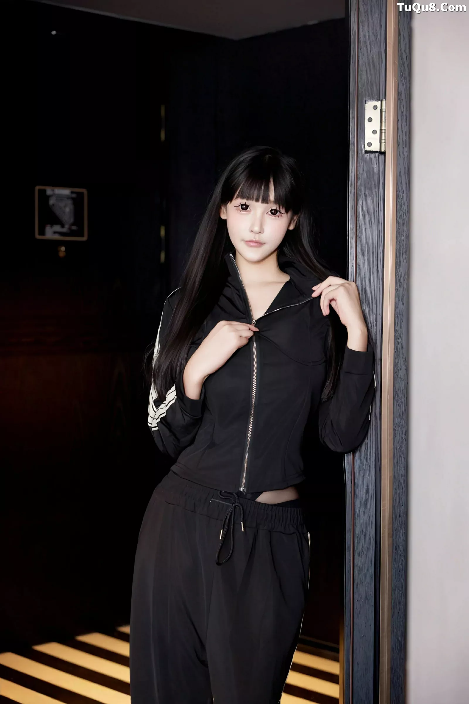 秀人集.com_[XiuRen秀人网]No.10482_模特智恩baby性感黑色情趣内衣配超薄黑丝秀丰腴身材诱惑写真75P