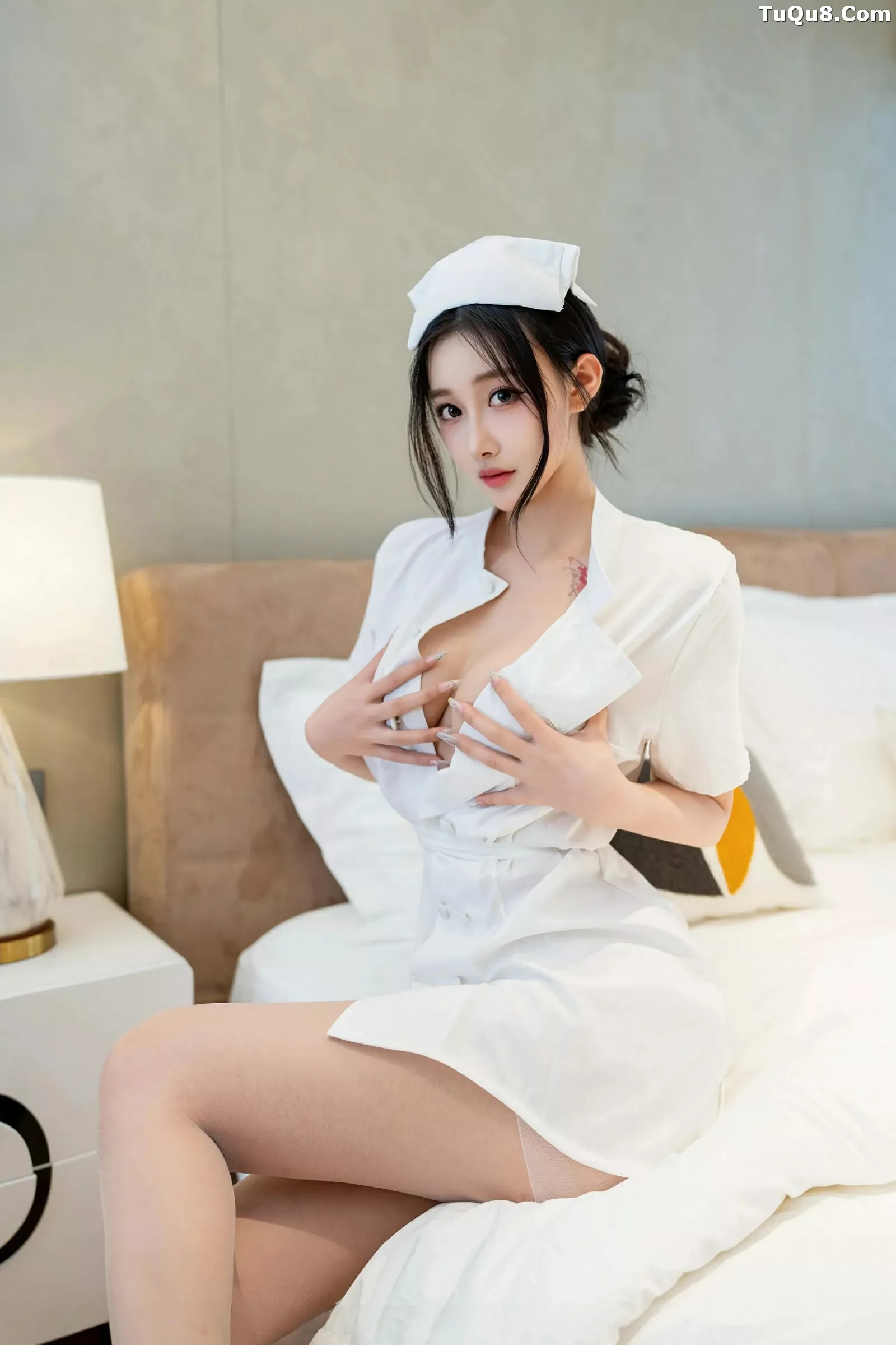 秀人集.com_[XINGYAN星颜社]VOL.362_新人模特木森vita性感白色护士制服露丰满身材胶带遮点诱惑写真79P