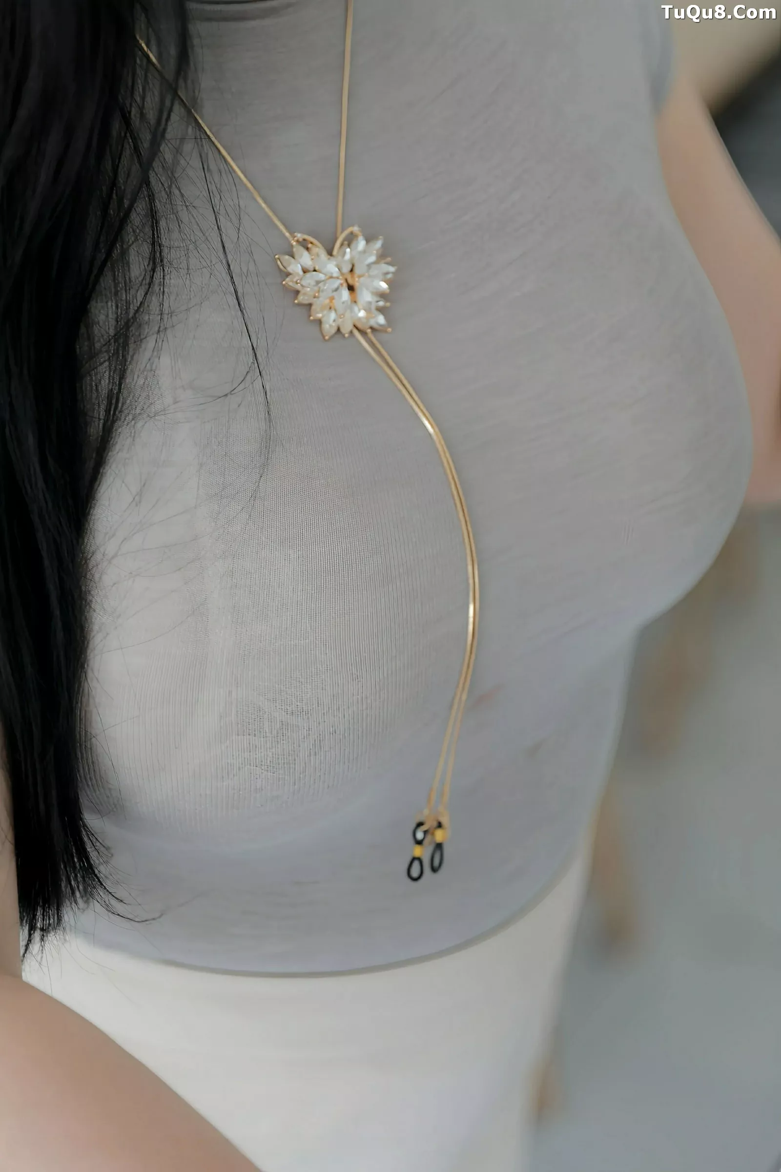 秀人集.com_[XiuRen秀人网]No.10488_模特王婉悠Queen性感灰色OL服饰配超薄肉丝秀丰腴身姿诱惑写真80P