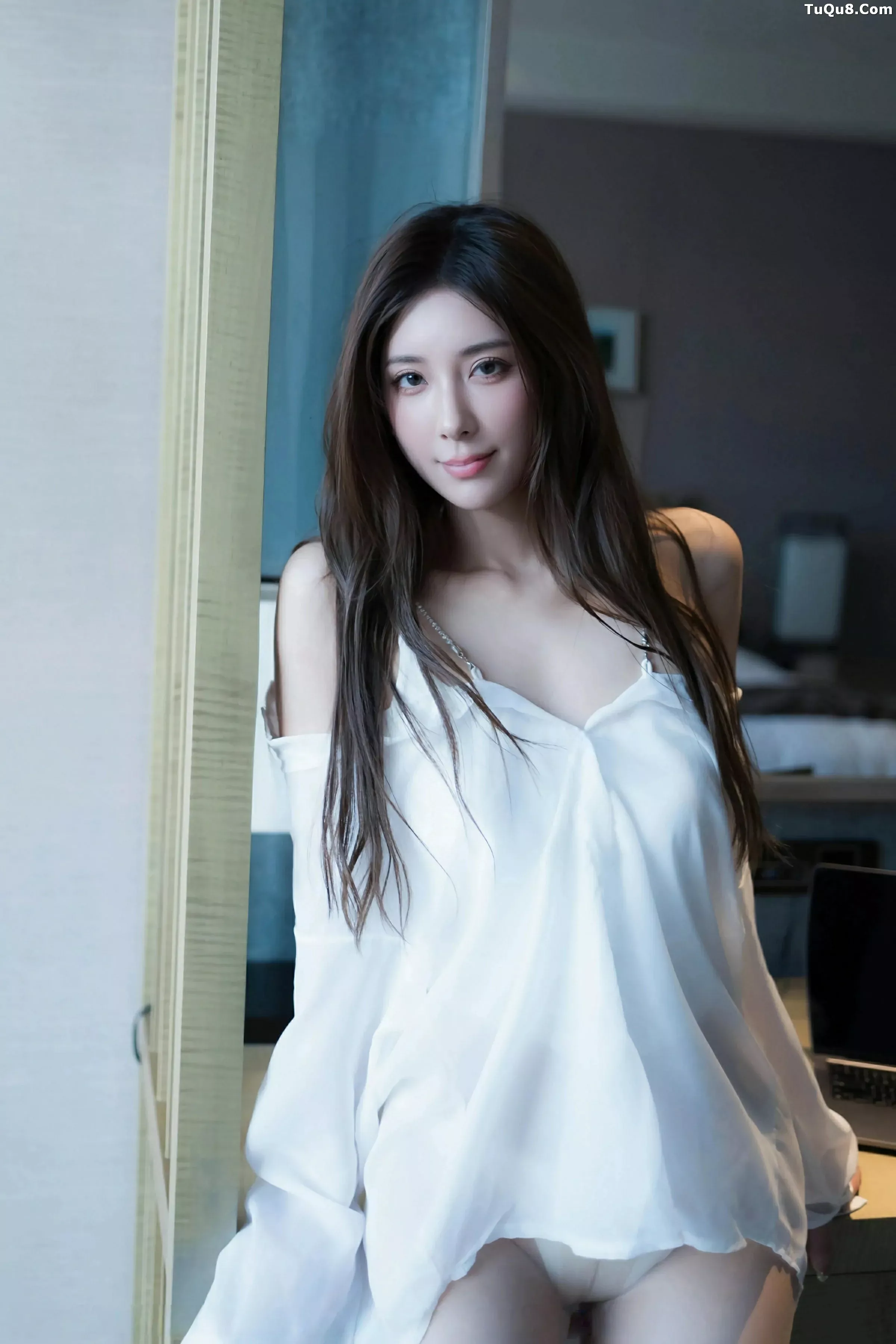 秀人集.com_[XiuRen秀人网]No.10502_模特悦兮浴室场景性感白T衬衫配超薄肉丝湿身秀惹火身材诱惑写真68P