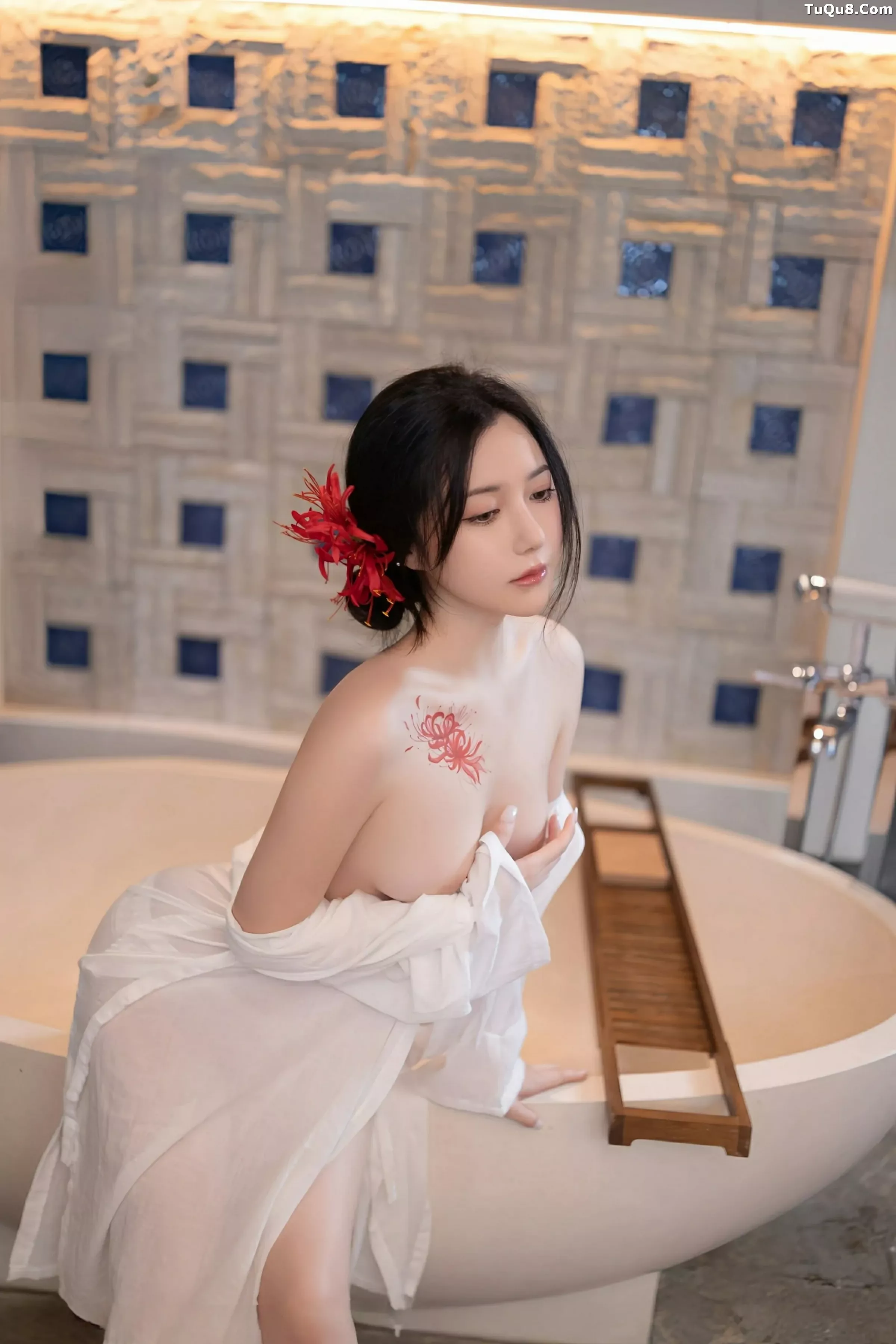 秀人集.com_[XiuRen秀人网]No.10514_模特鱼子酱Fish性感白色薄透服饰配白色丝袜秀曼妙身材诱惑写真80P