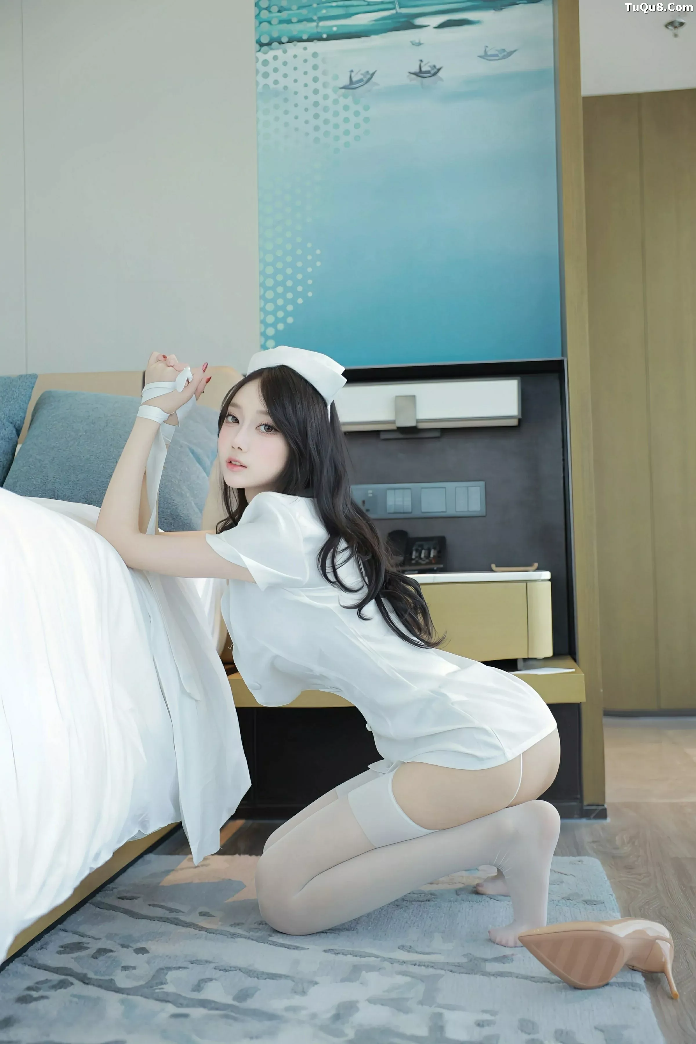 秀人集.com_[XiuRen秀人网]No.10507_模特玥儿玥er性感白色护士制服配白丝吊袜秀曼妙身姿诱惑写真72P