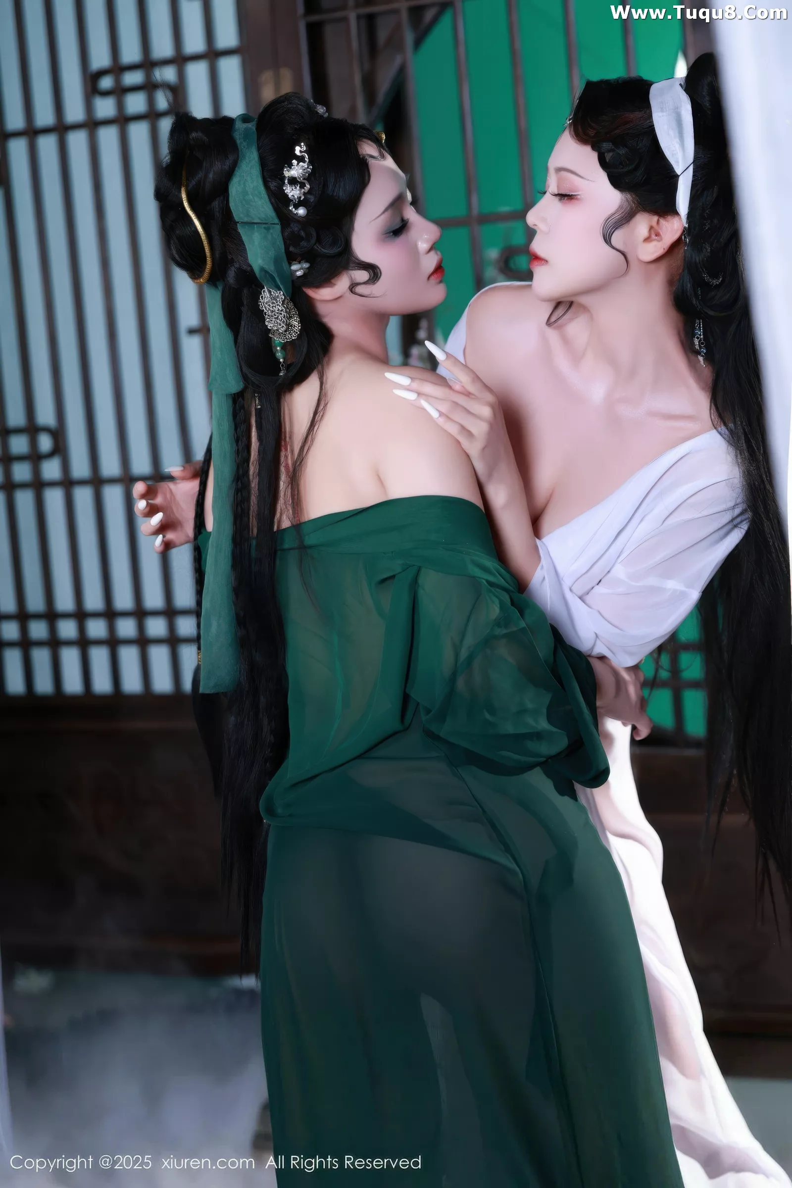 秀人集.com_[XiuRen秀人网]No.10561_模特南乔古风场景青蛇装扮性感低胸服饰秀完美身材诱惑写真88P