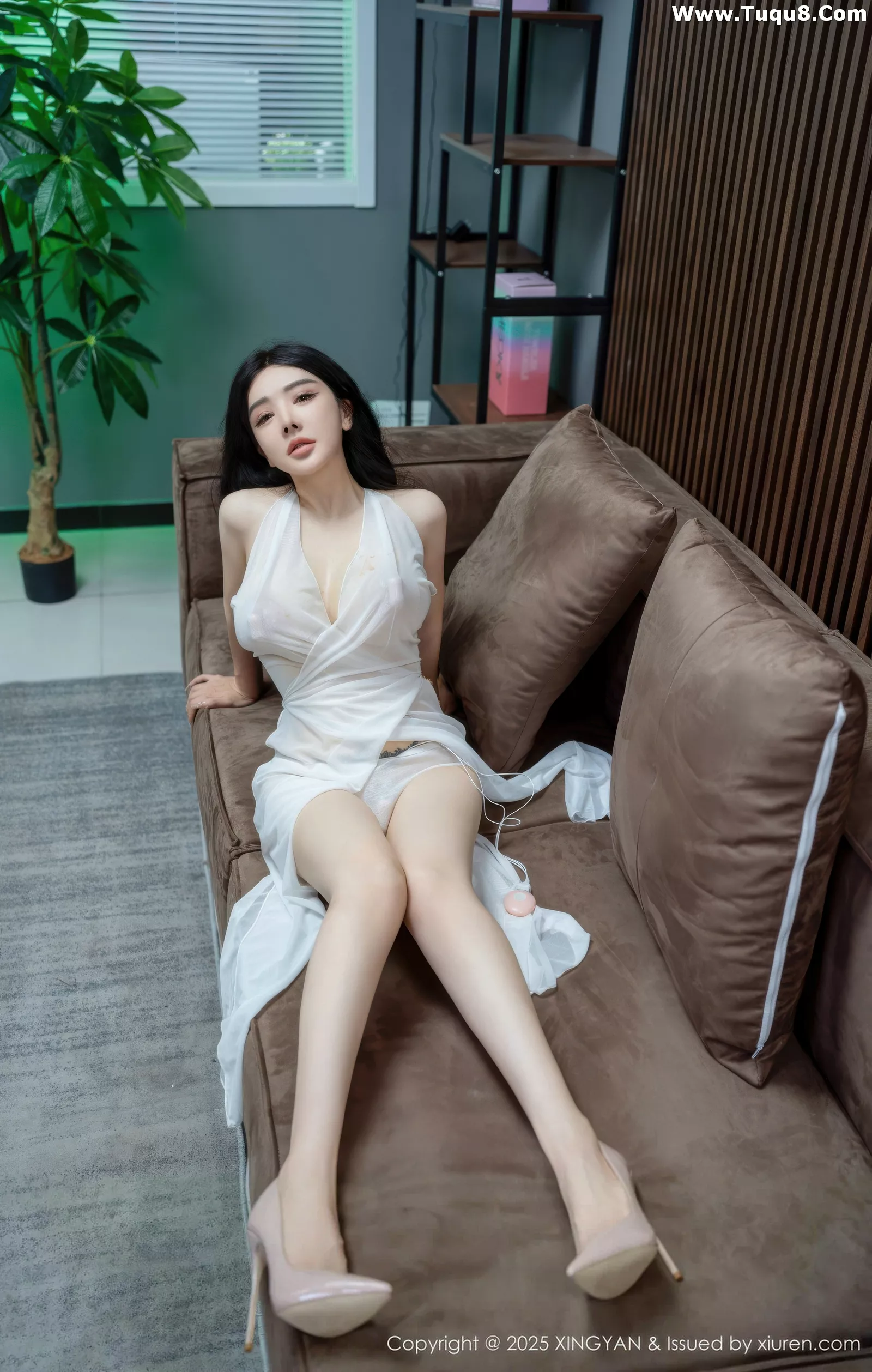 秀人集.com_[XINGYAN星颜社]VOL.372_模特潘思沁私房性感白色连衣短裙半脱秀巨乳肥臀撩人诱惑写真73P