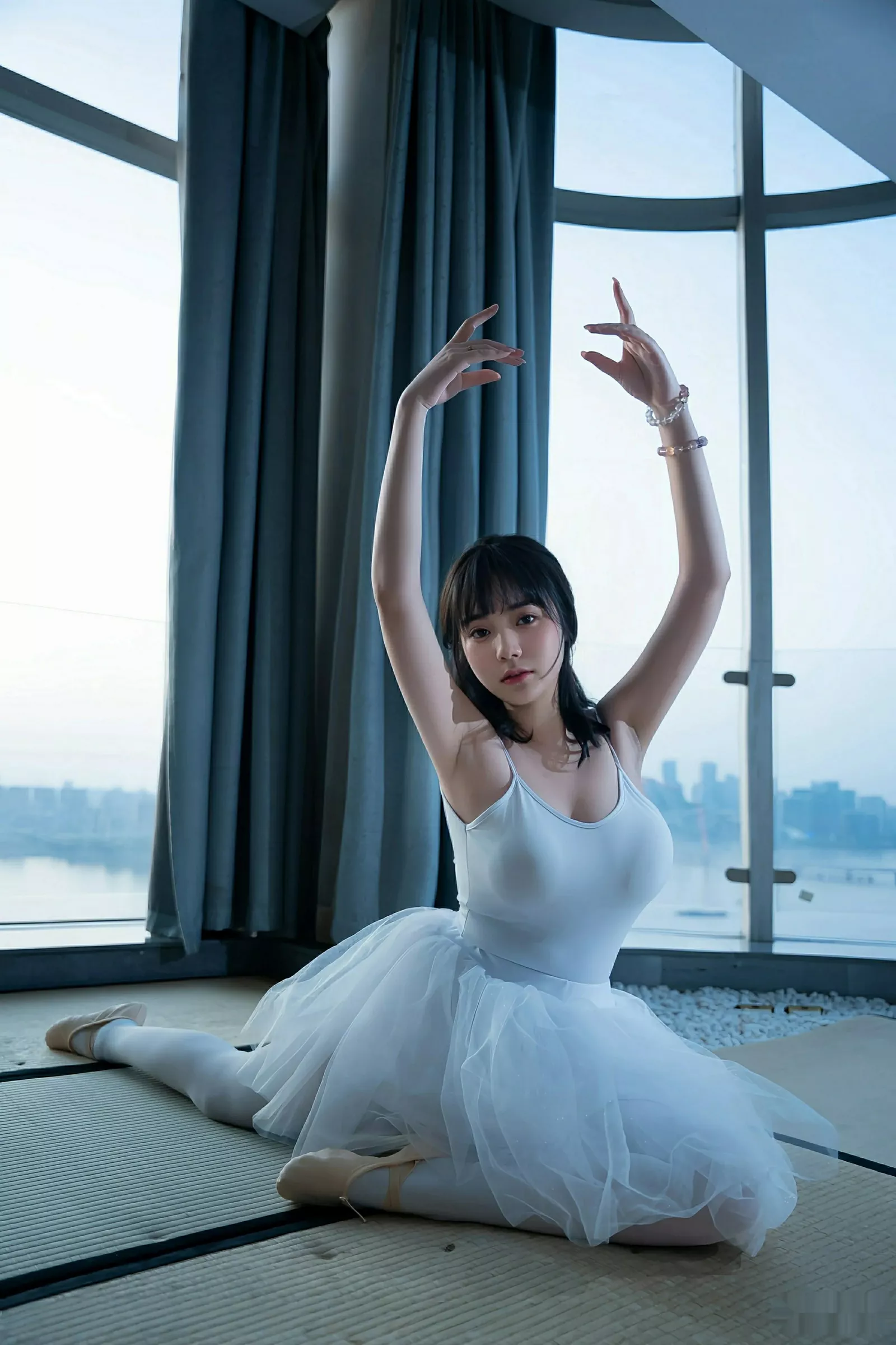 秀人集.com_[XiuRen秀人网]No.10575_模特软情性感白色芭蕾短裙配白色丝袜秀曼妙身姿完美诱惑写真78P