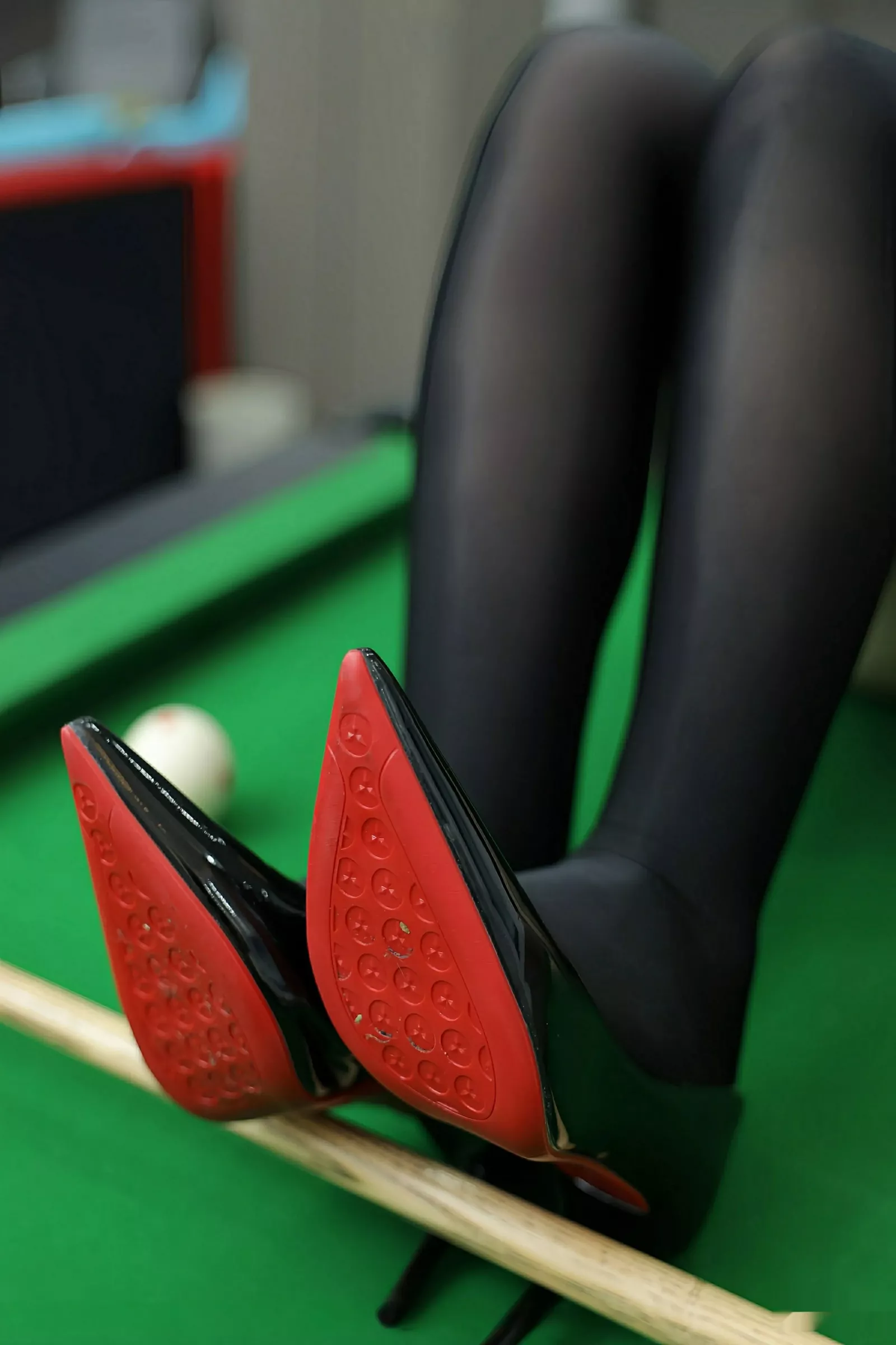 秀人集.com_[XiuRen秀人网]No.10572_新人模特李沁恩lrene性感黑色情趣内衣配黑丝吊袜秀美腿诱惑写真80P